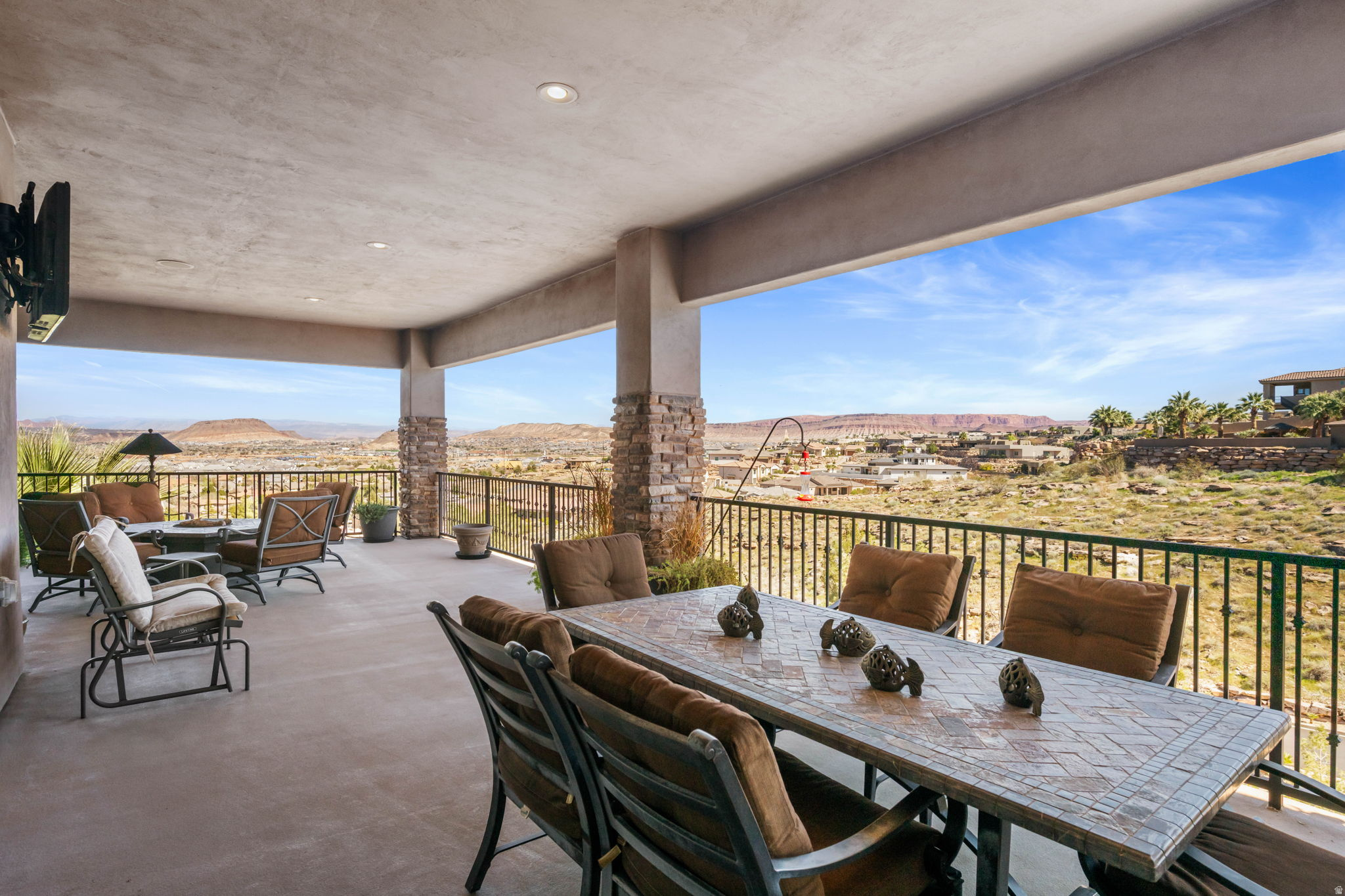 STONE CLIFF 1 - Residential