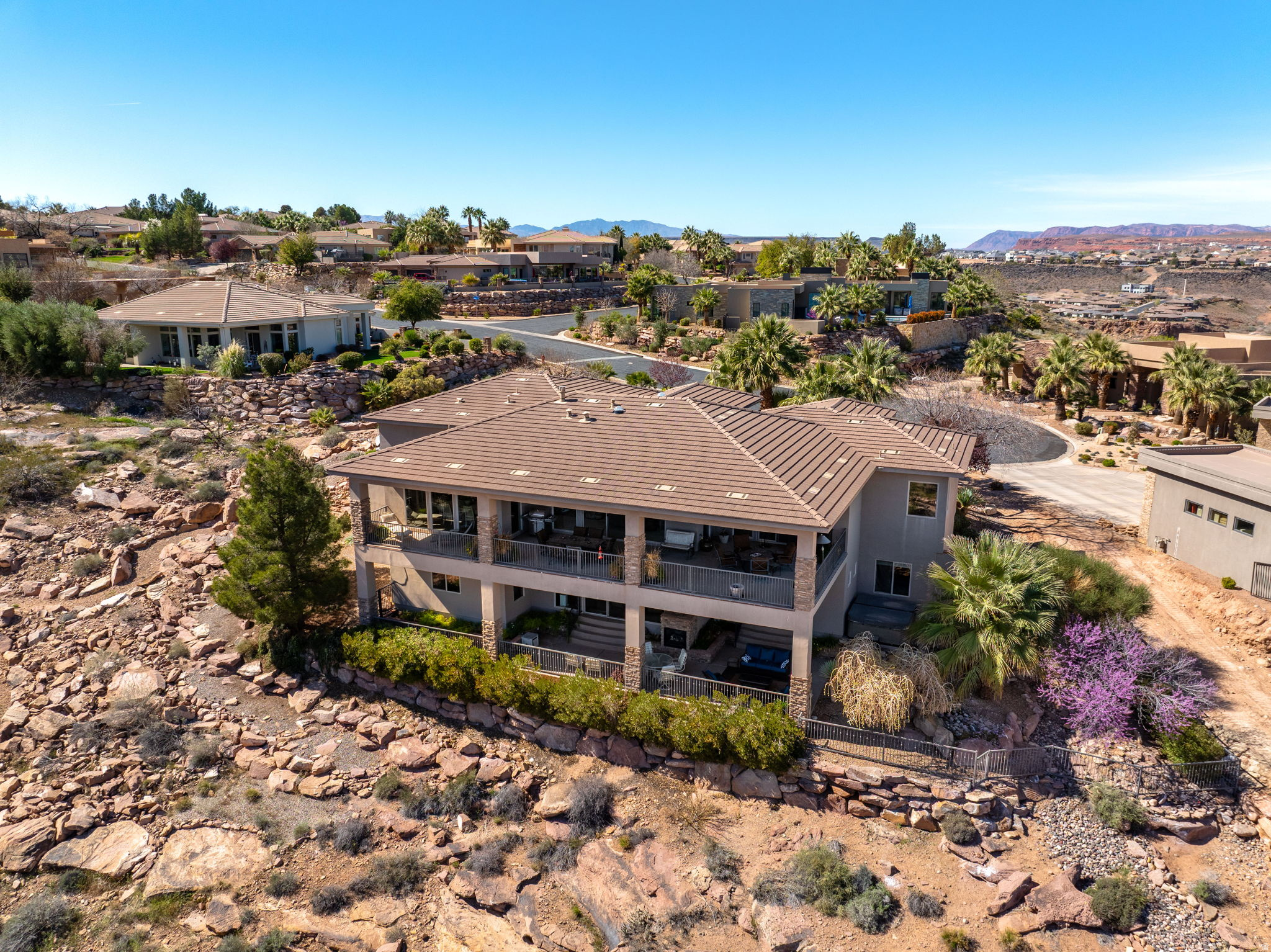 STONE CLIFF 1 - Residential