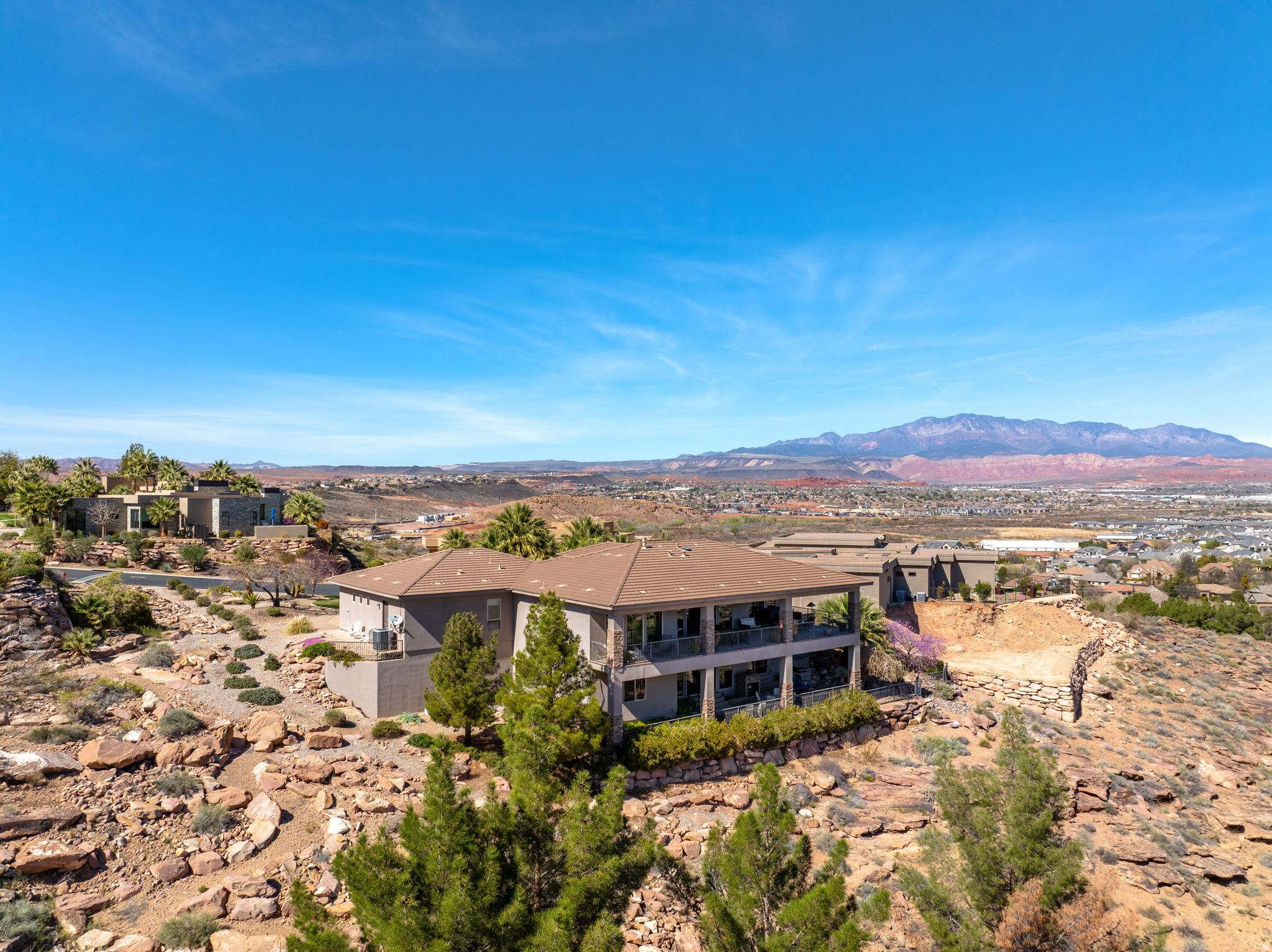 STONE CLIFF 1 - Residential