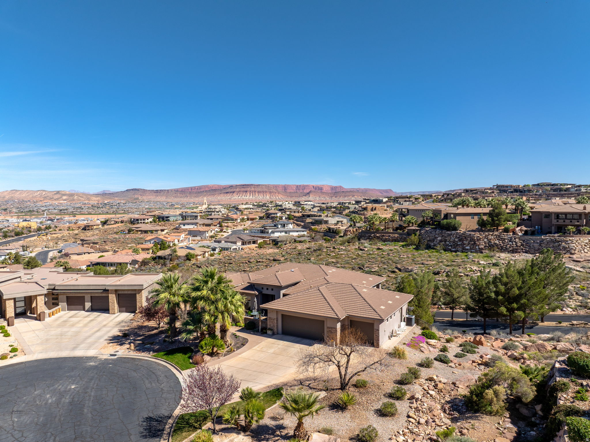 STONE CLIFF 1 - Residential