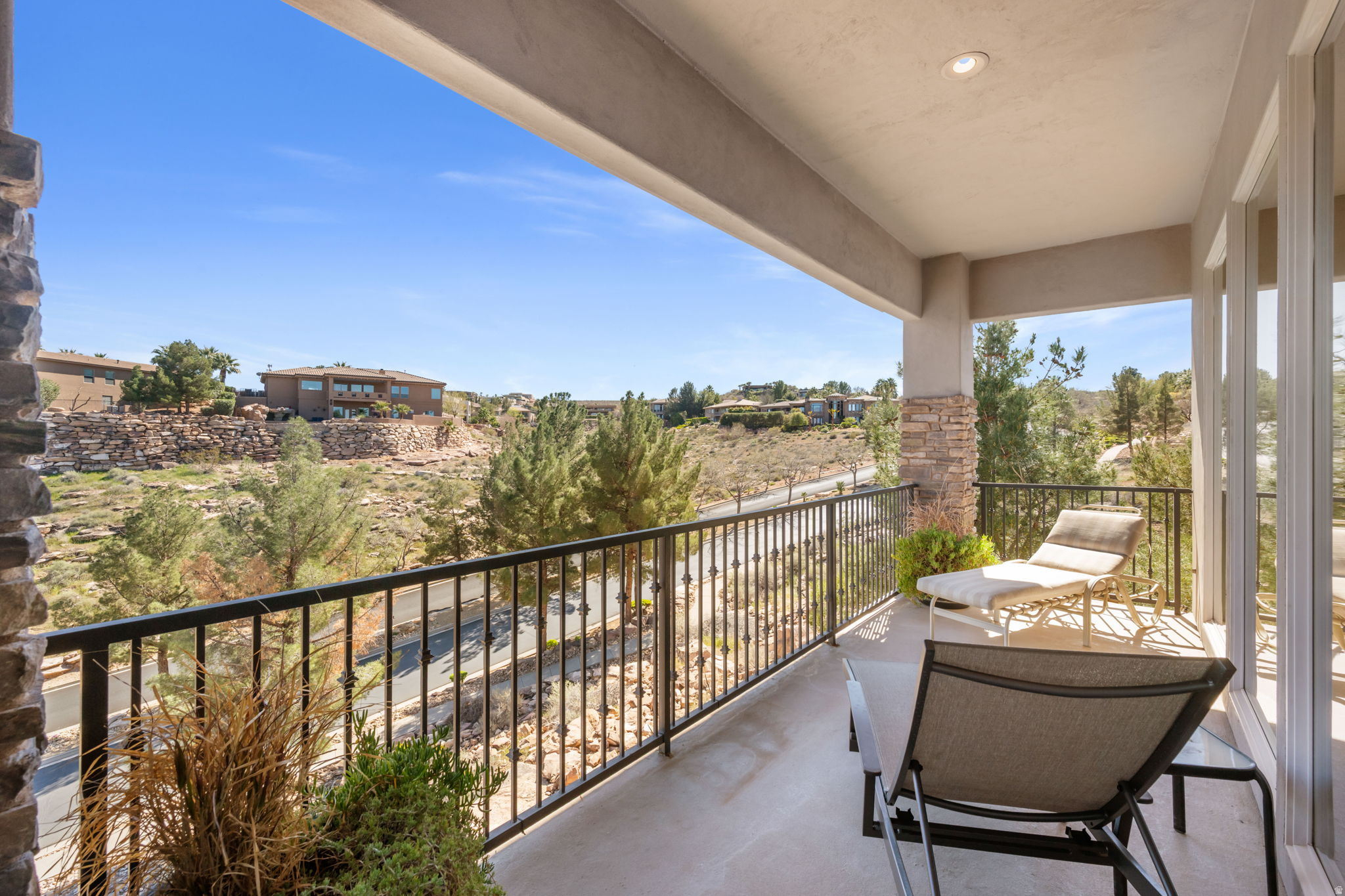 STONE CLIFF 1 - Residential