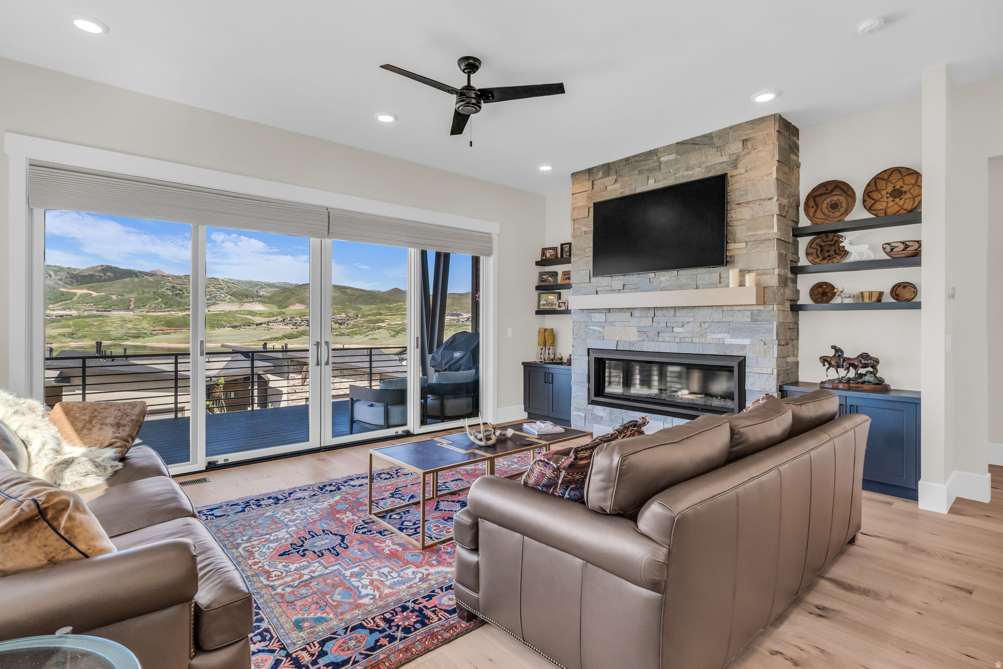 SHORELINE - Residential