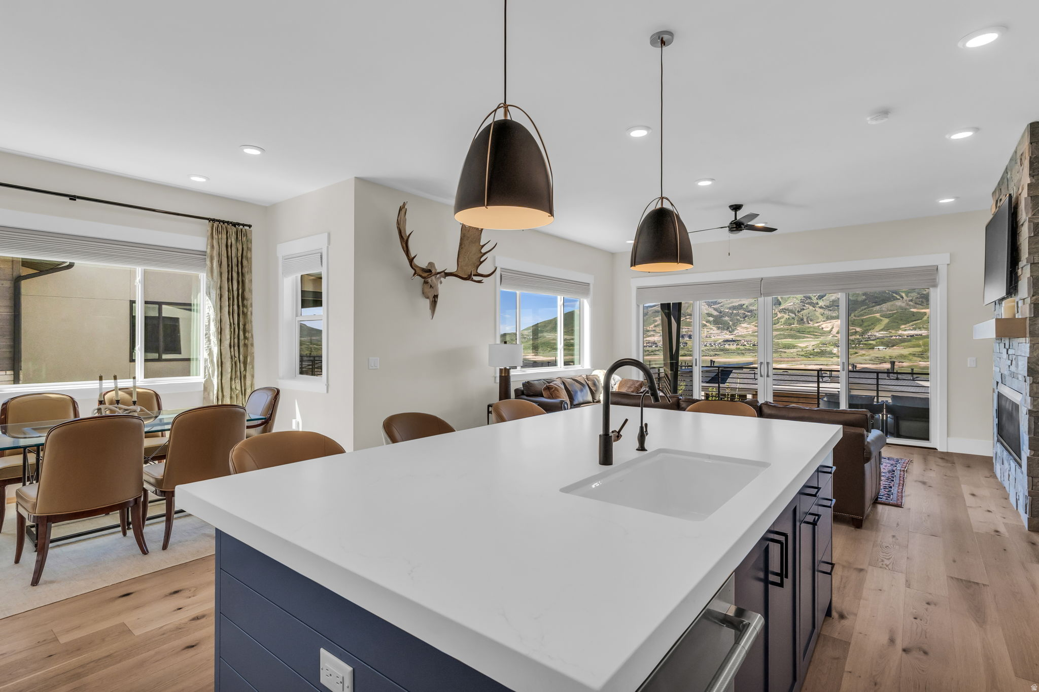 SHORELINE - Residential