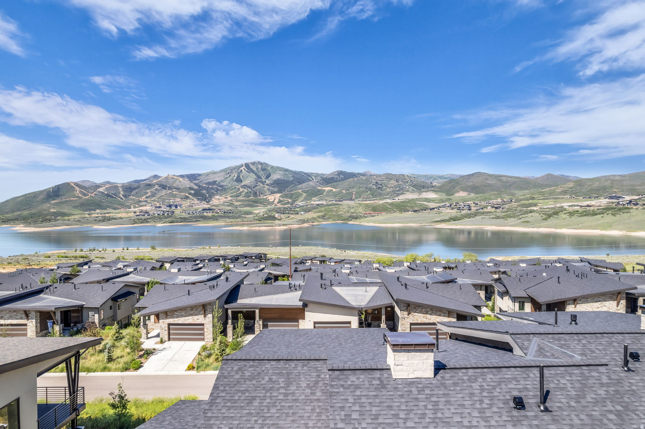 SHORELINE - Residential
