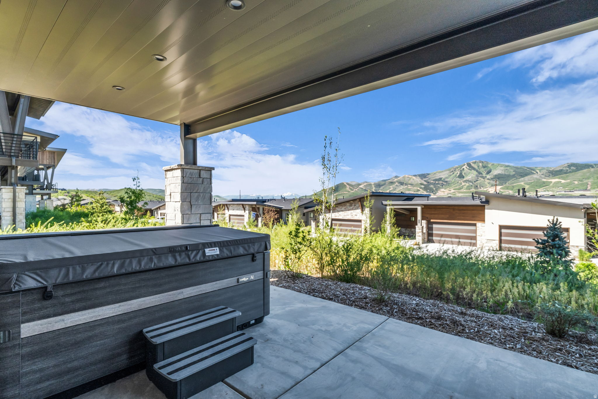 SHORELINE - Residential