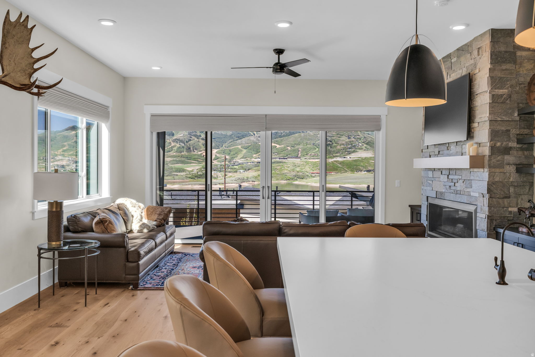 SHORELINE - Residential