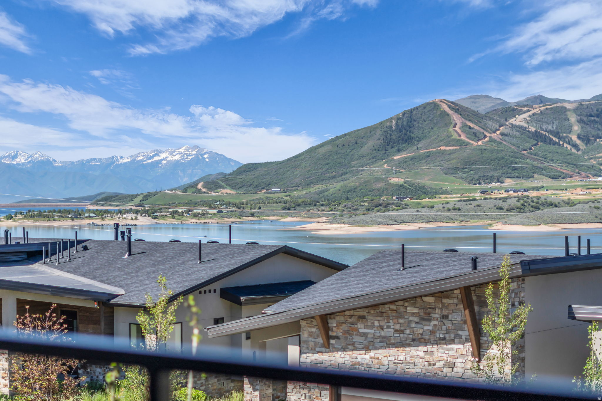 SHORELINE - Residential