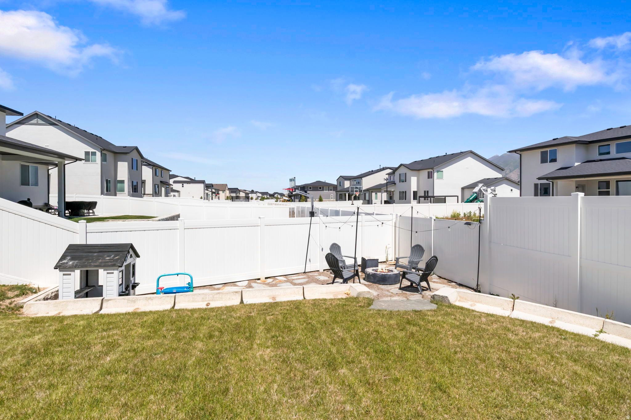 MAPLETON HEIGHTS - Residential