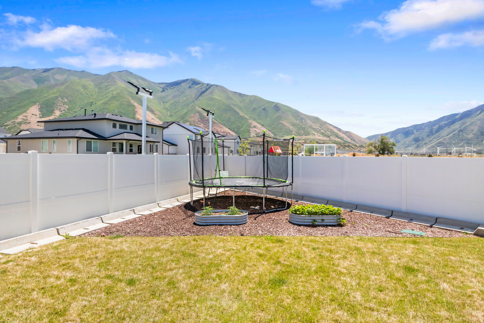 MAPLETON HEIGHTS - Residential