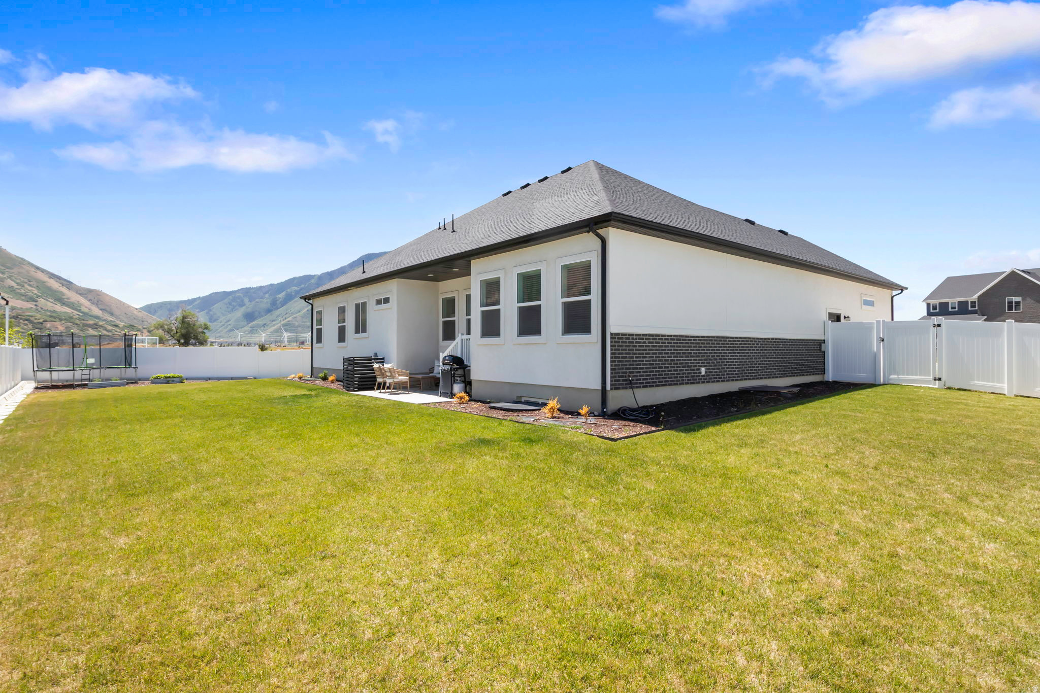 MAPLETON HEIGHTS - Residential