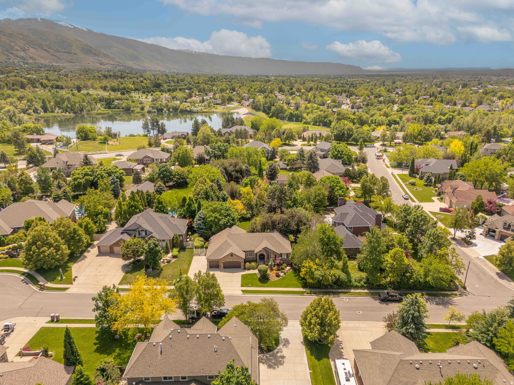 BOYNTON ESTATES - Residential