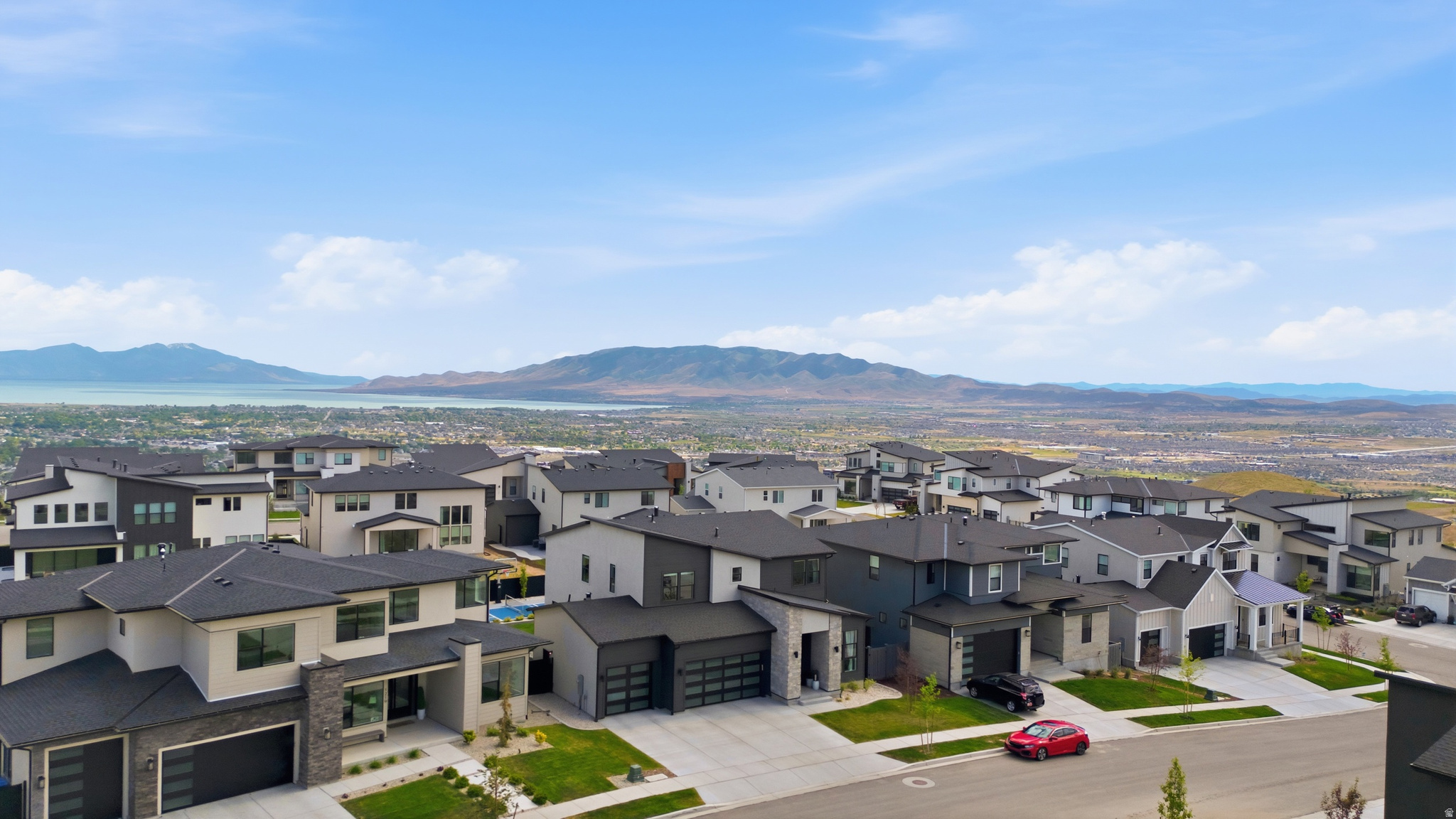 LAKEVIEW ESTATES - Residential