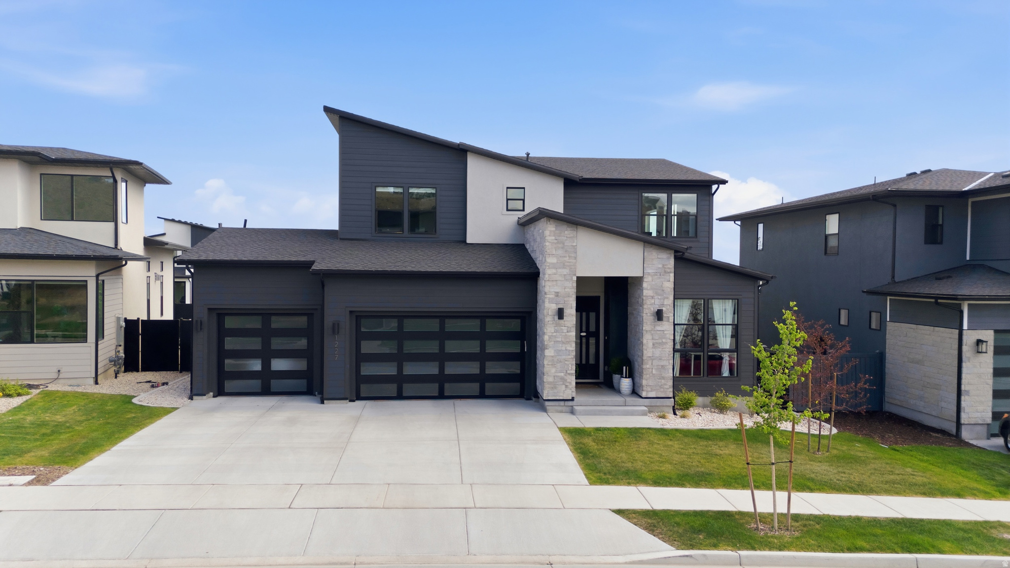 LAKEVIEW ESTATES - Residential