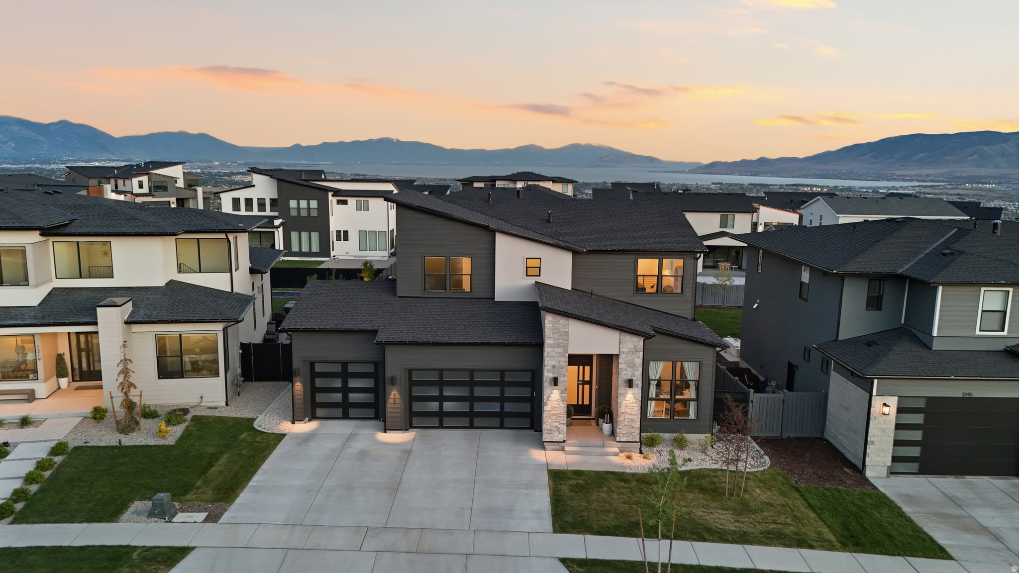 LAKEVIEW ESTATES - Residential