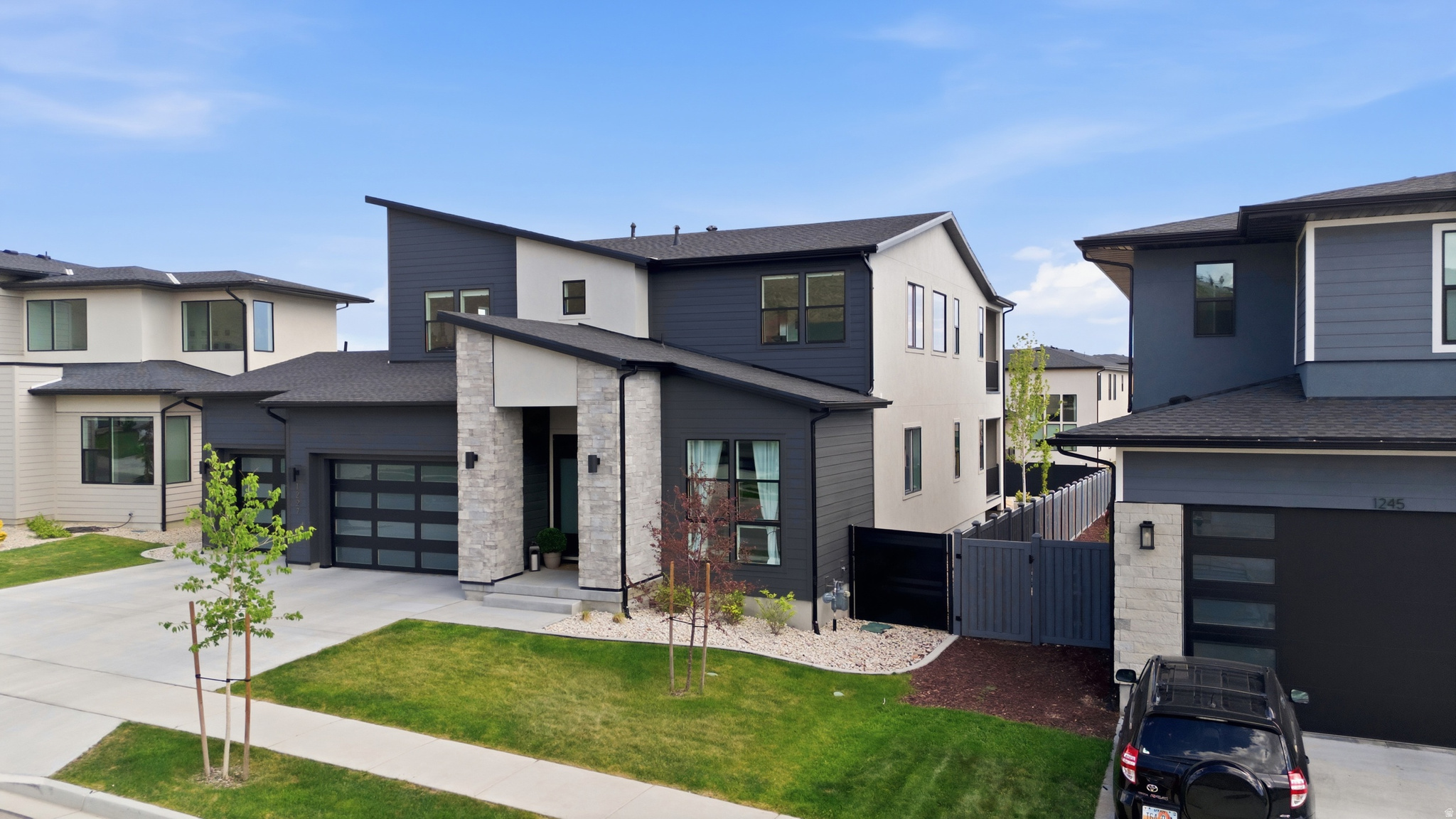 LAKEVIEW ESTATES - Residential