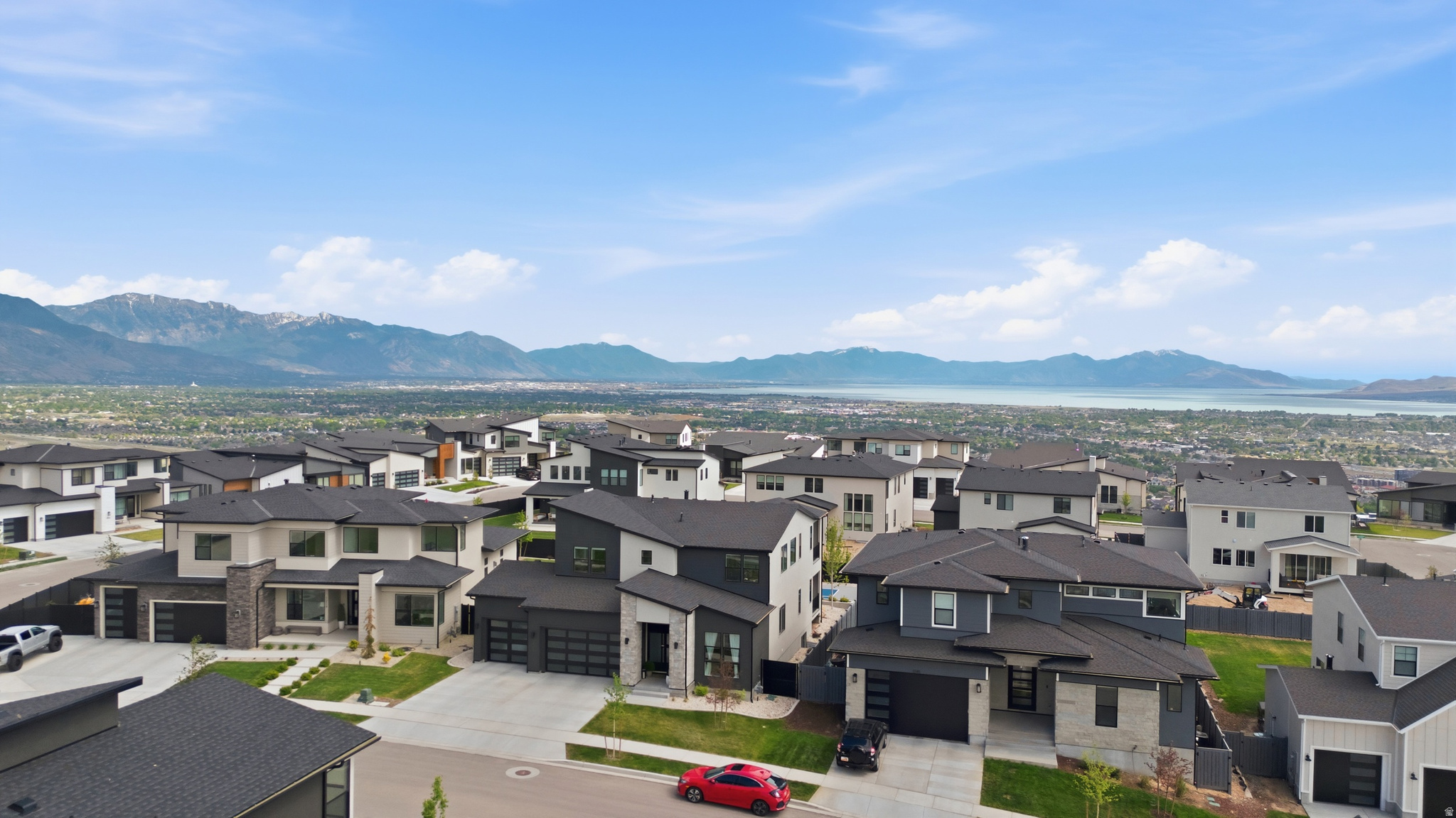 LAKEVIEW ESTATES - Residential