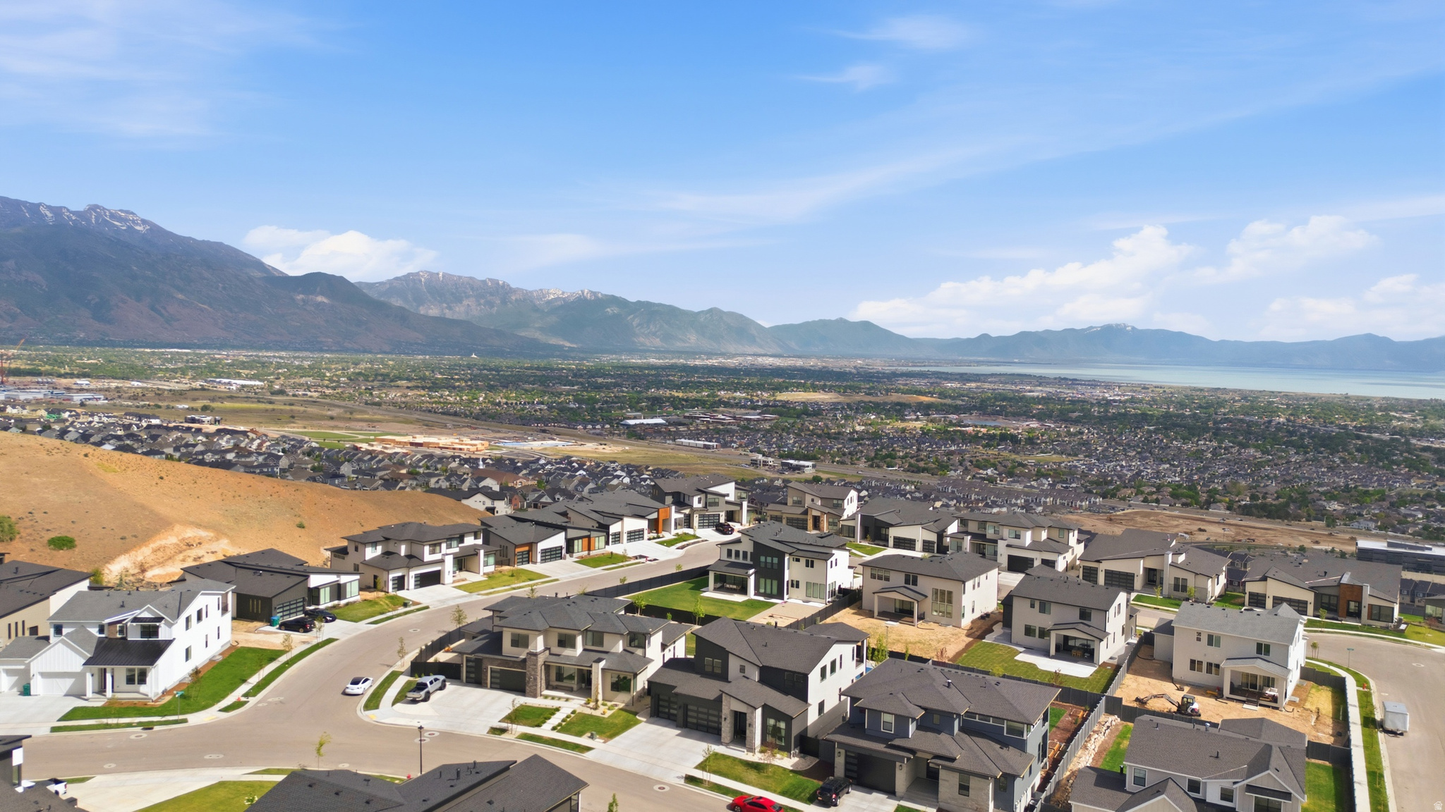 LAKEVIEW ESTATES - Residential