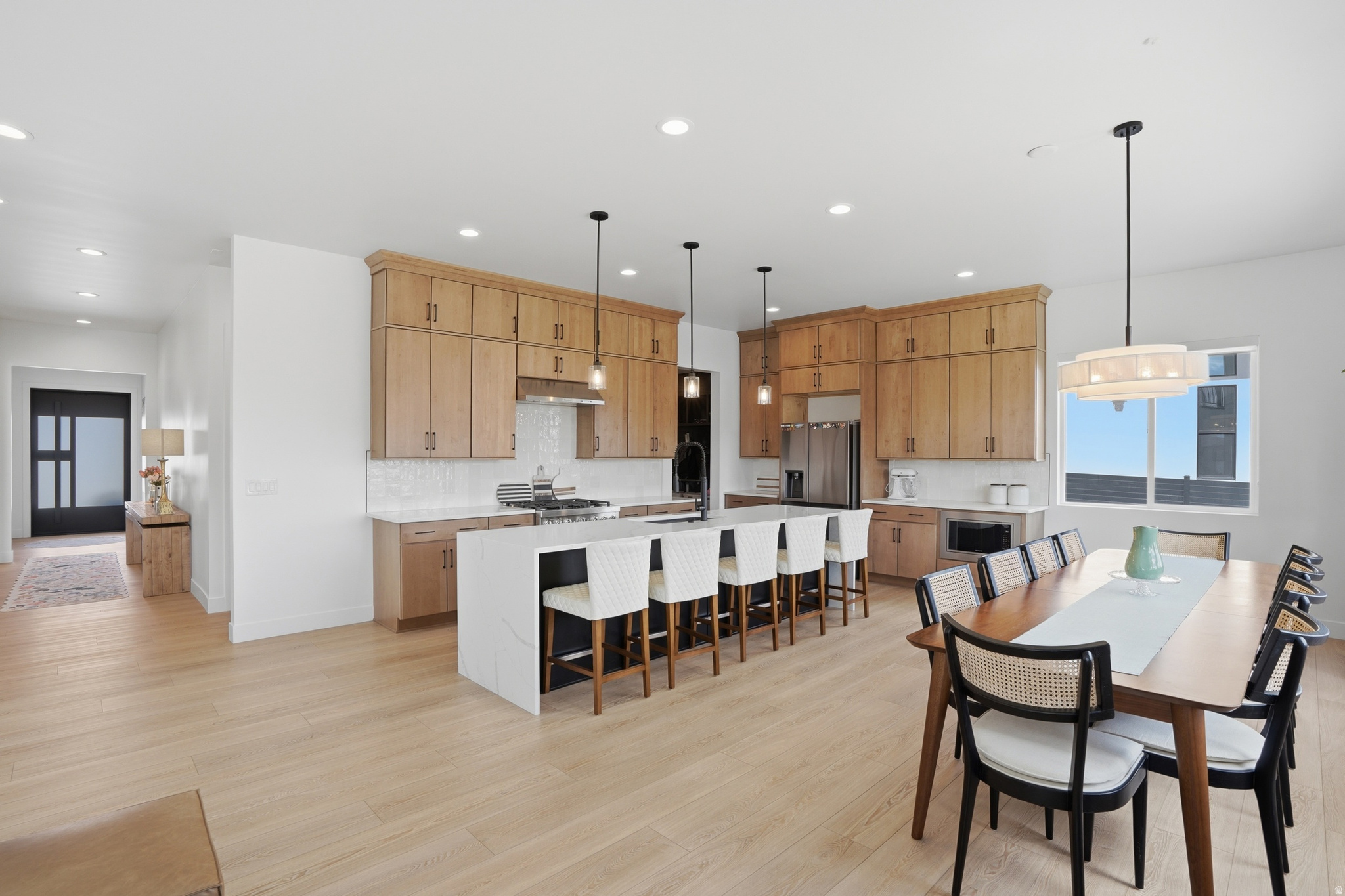 LAKEVIEW ESTATES - Residential