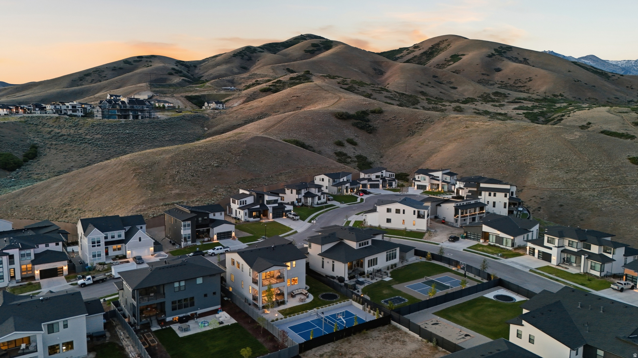 LAKEVIEW ESTATES - Residential