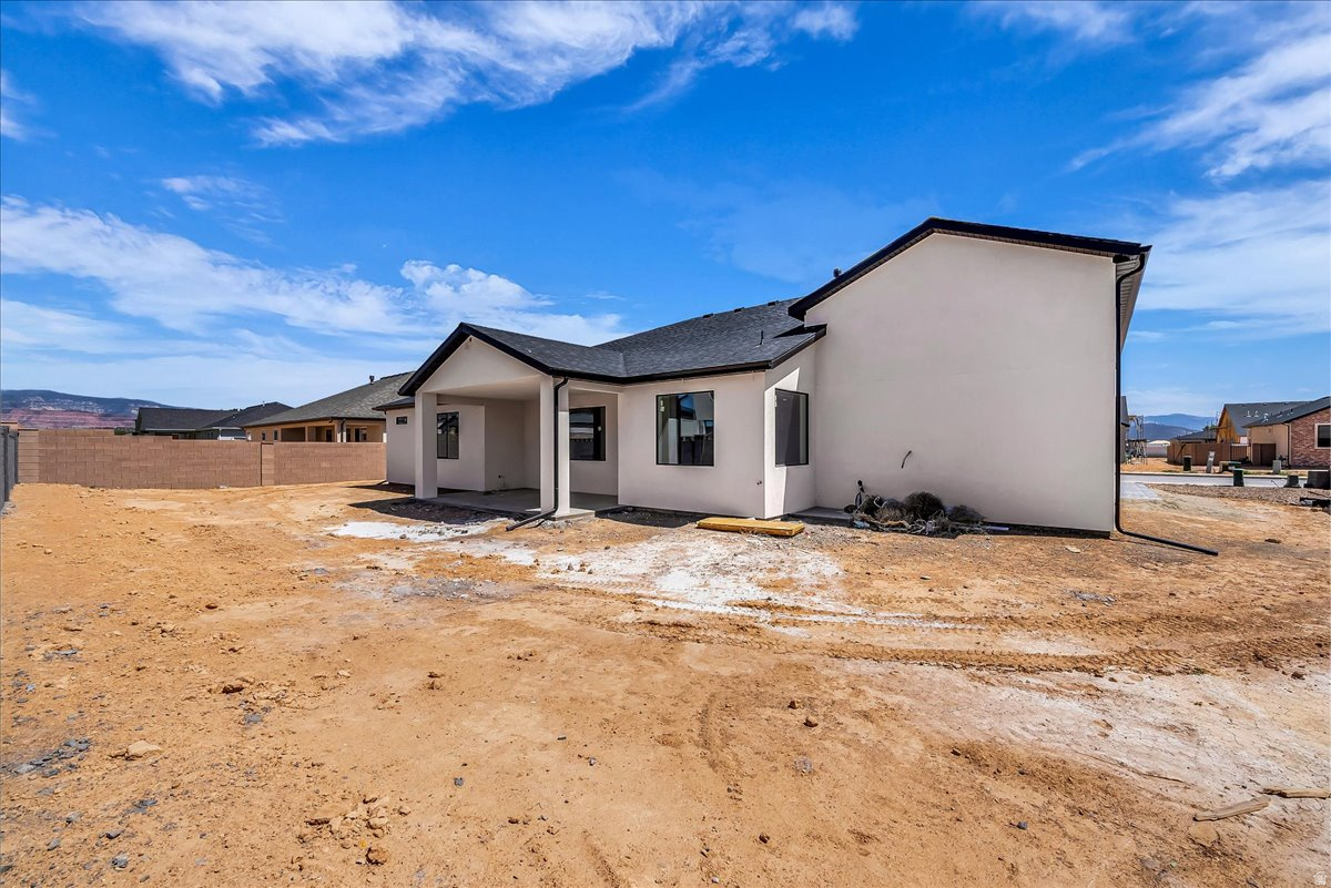 IRON WEST - Residential