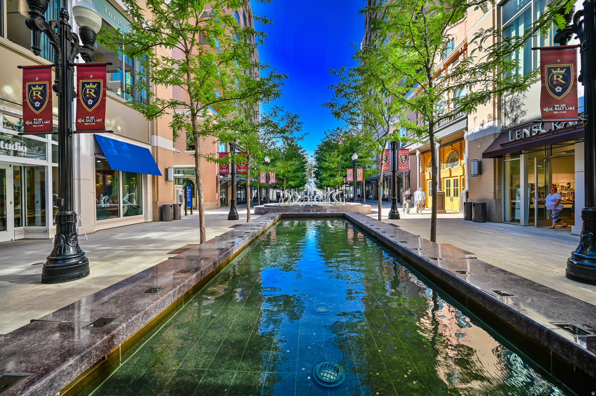 ZIONS SUMMIT CONDM - Residential