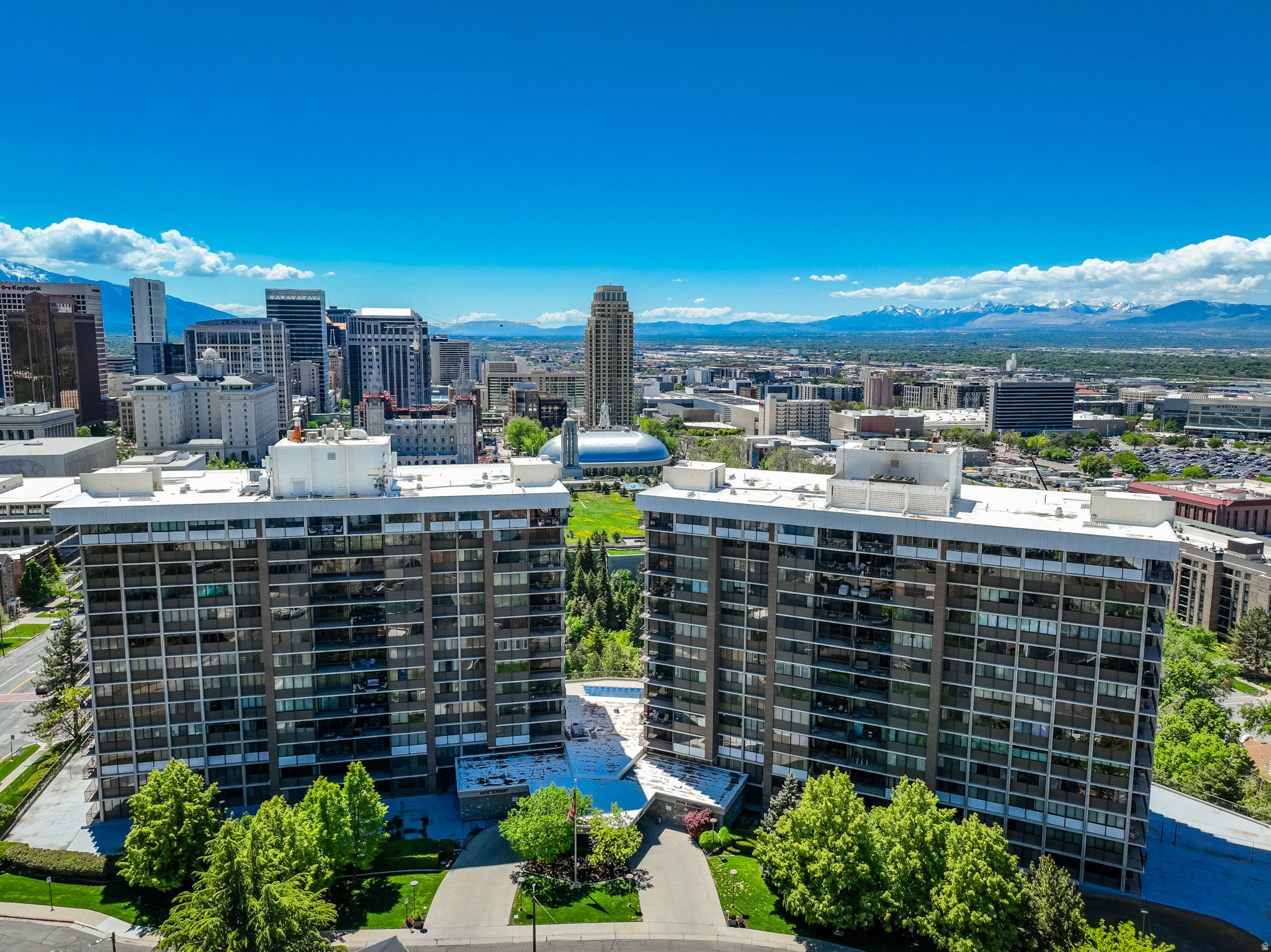 ZIONS SUMMIT CONDM - Residential