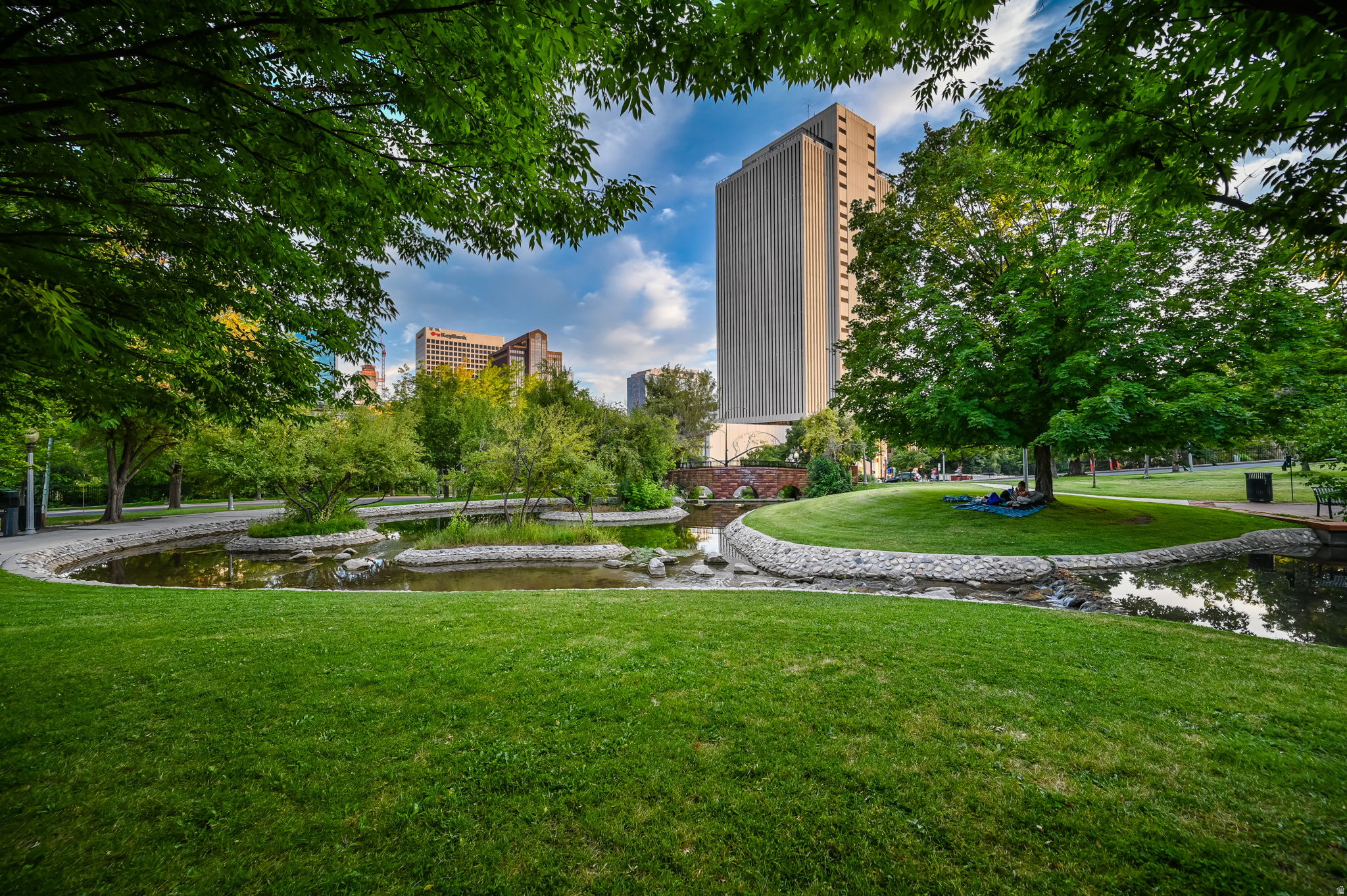 ZIONS SUMMIT CONDM - Residential