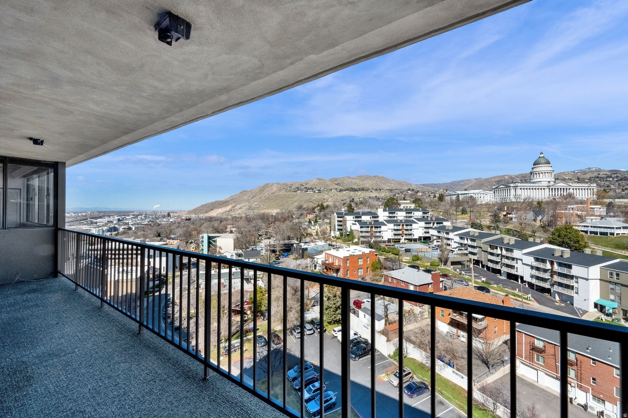 ZIONS SUMMIT CONDM - Residential