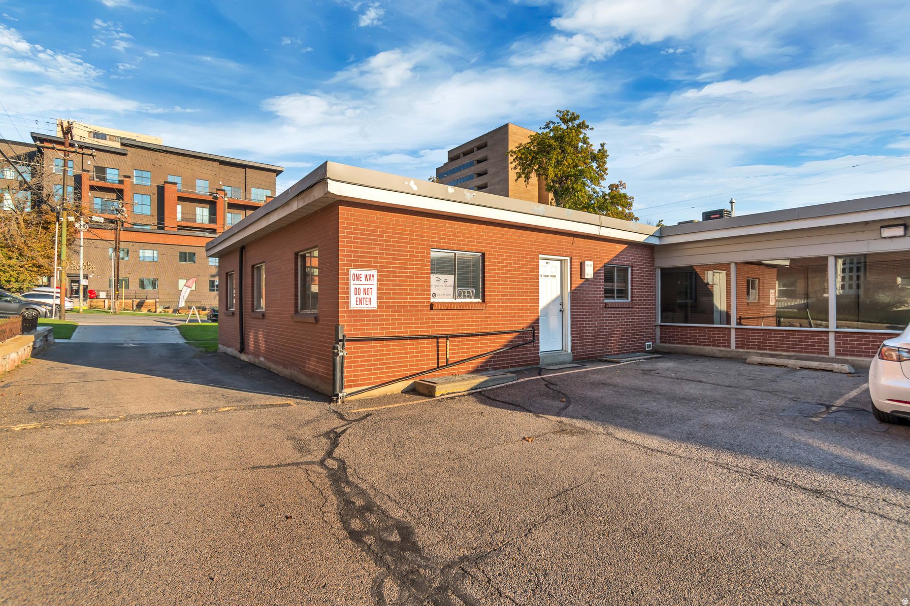MEDICAL-DENT - Commercial Sale