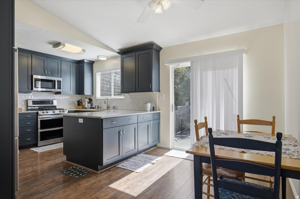 EVERGREEN FARMS - Residential