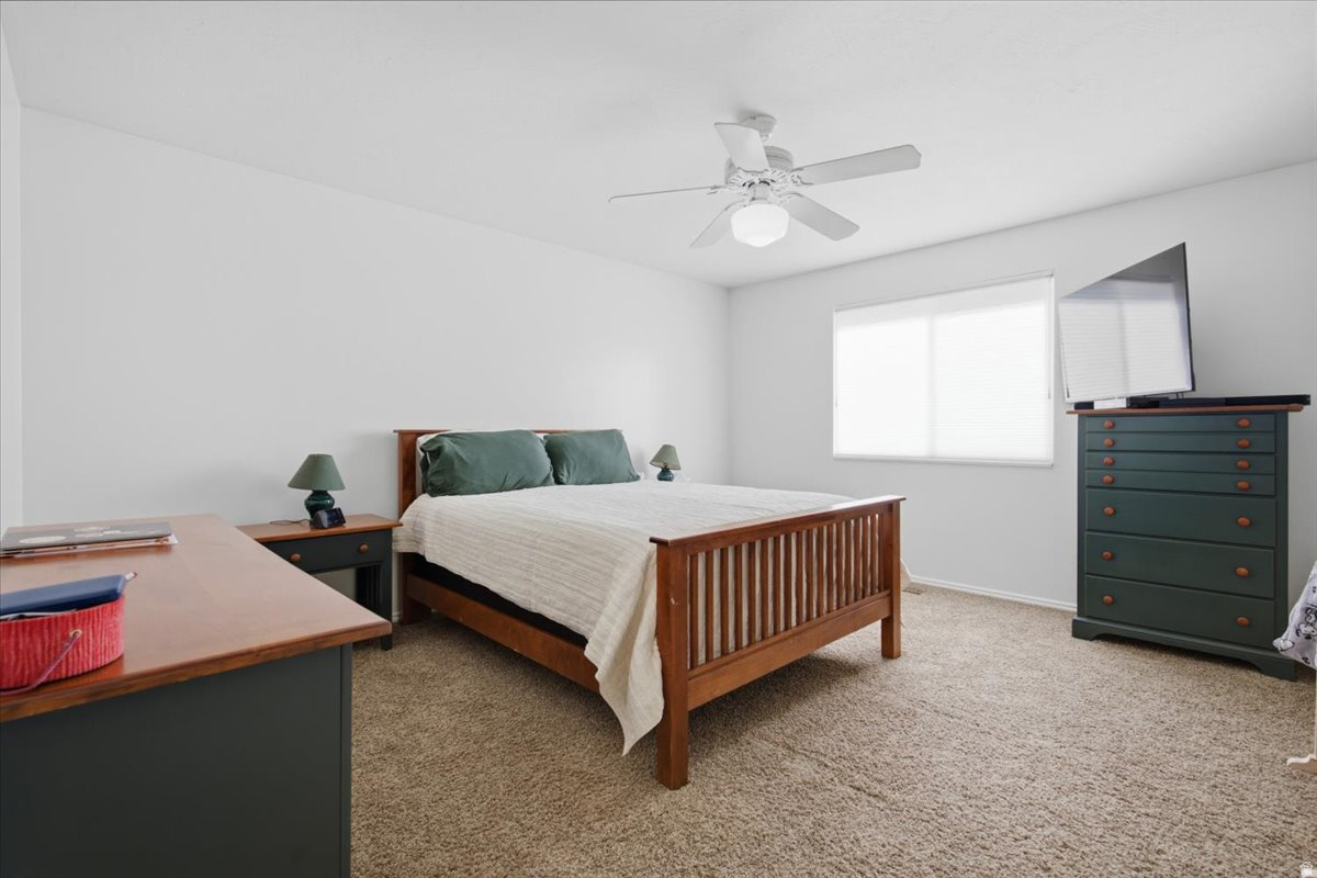 EVERGREEN FARMS - Residential