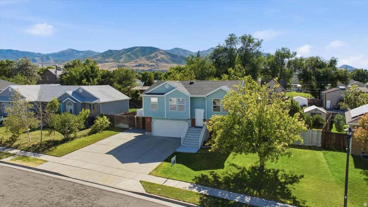 EVERGREEN FARMS - Residential