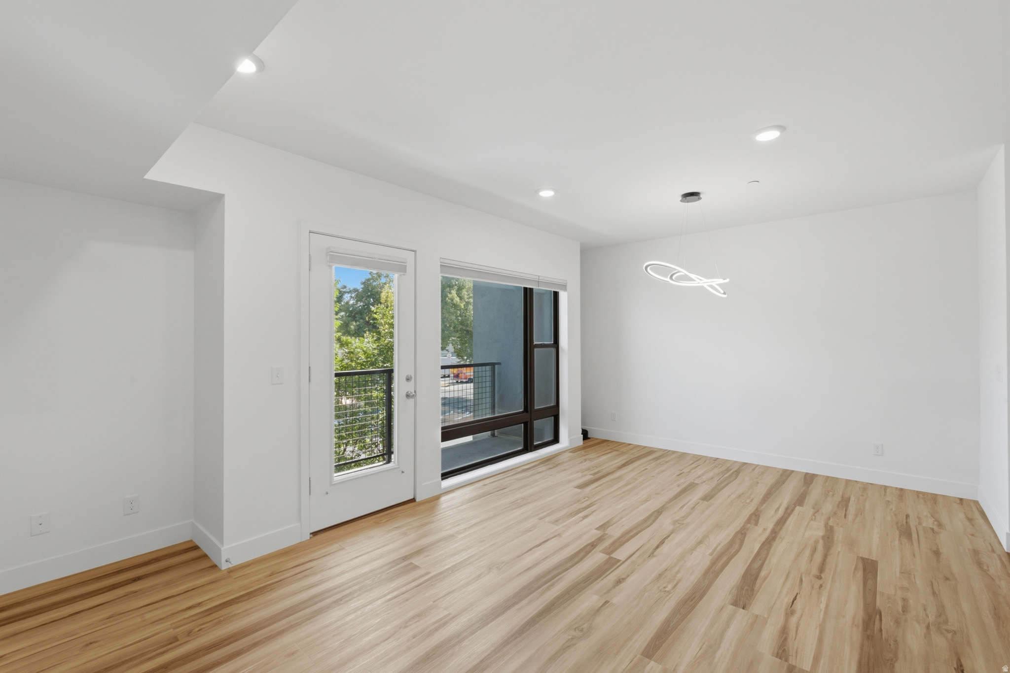 ROW17 - Residential