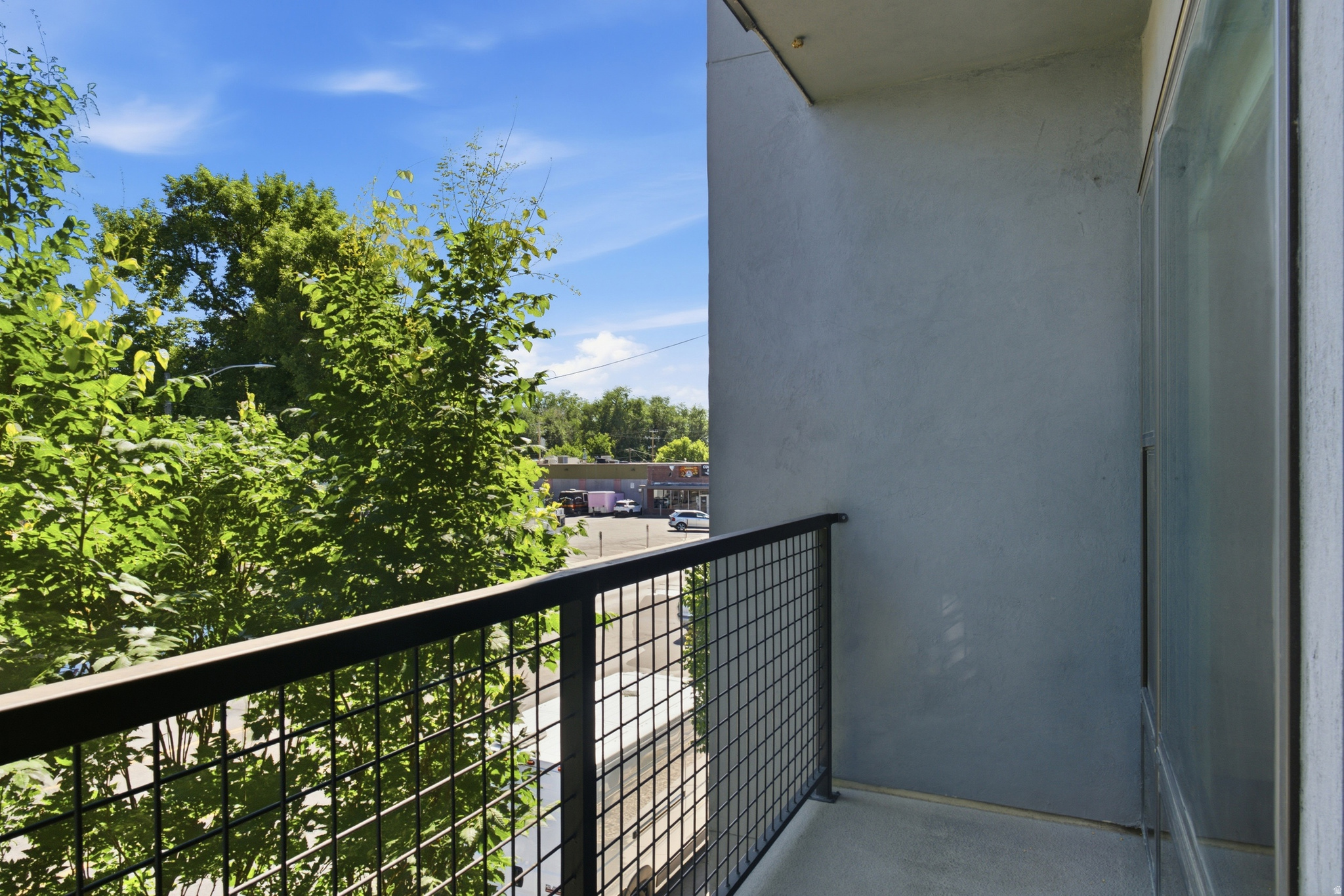 ROW17 - Residential