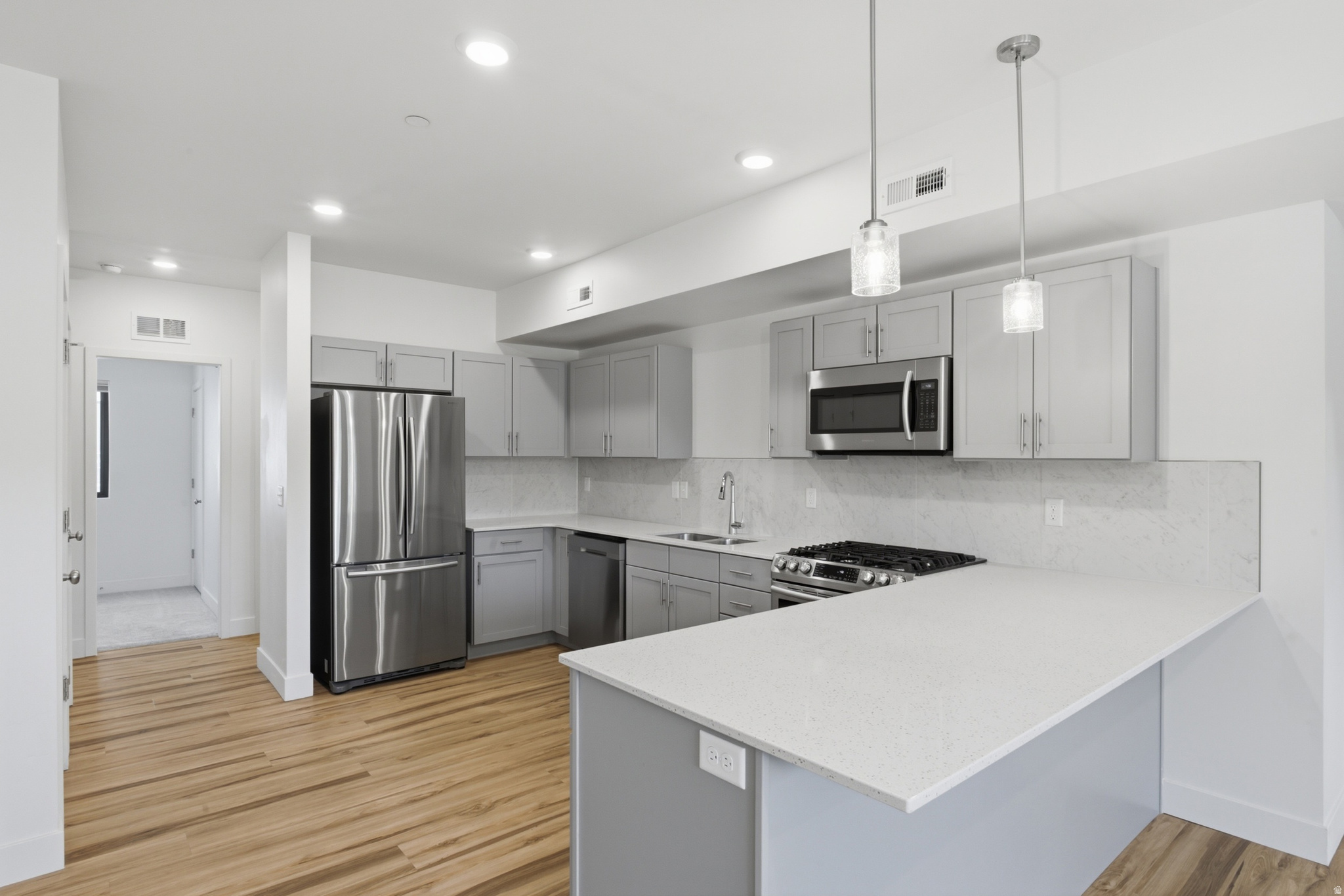 ROW17 - Residential