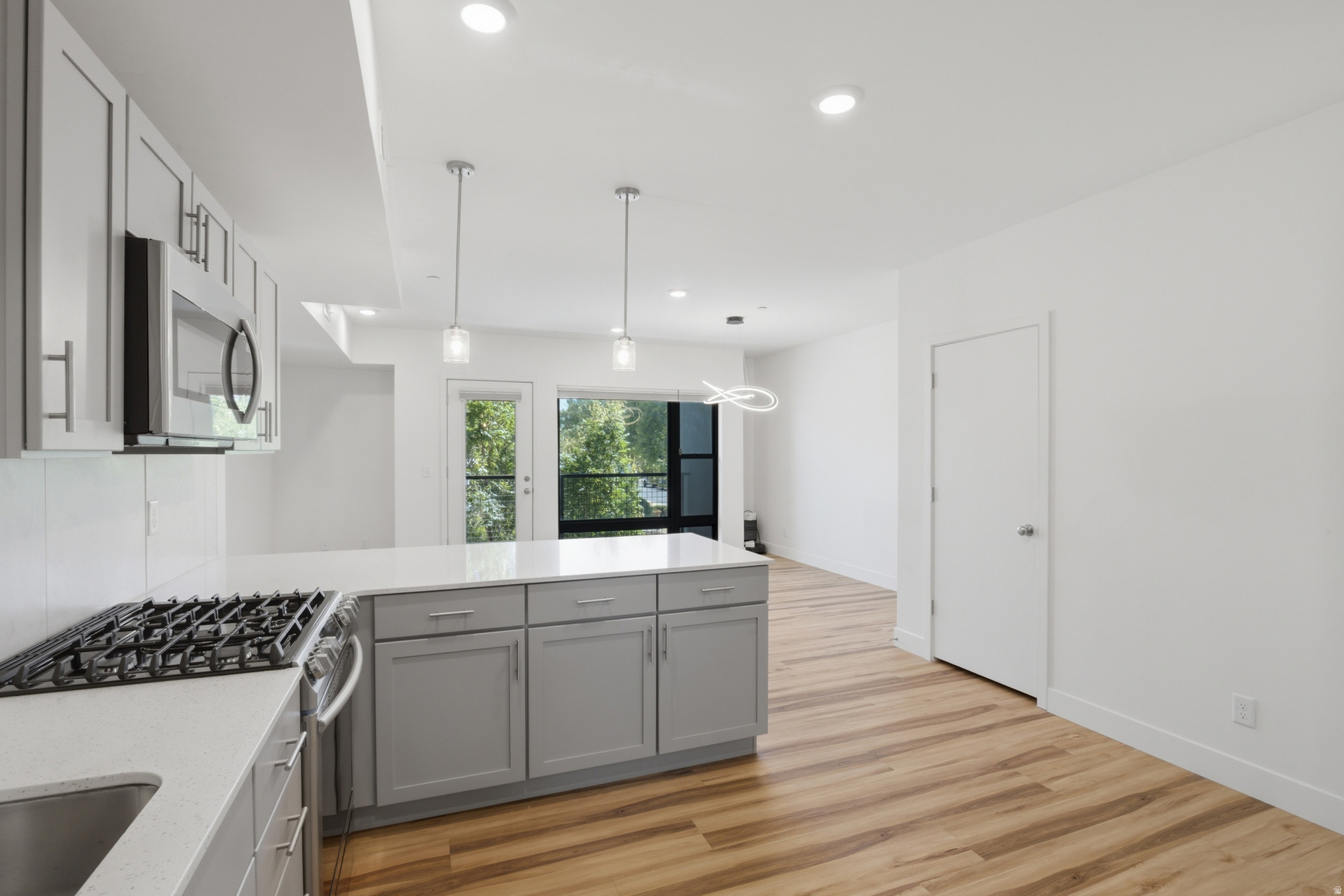ROW17 - Residential