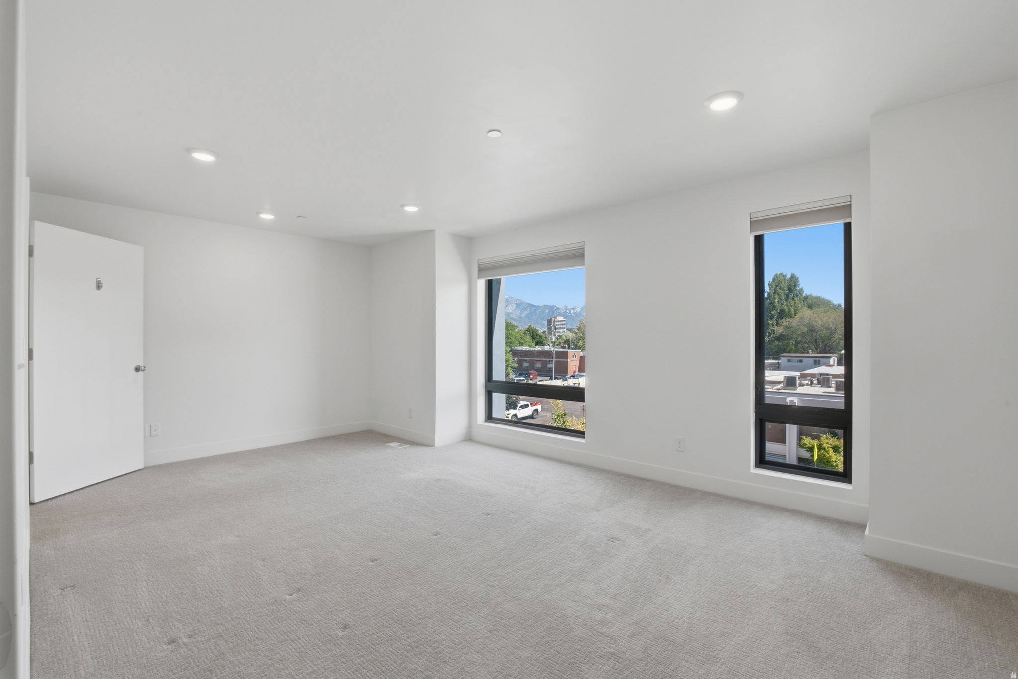 ROW17 - Residential
