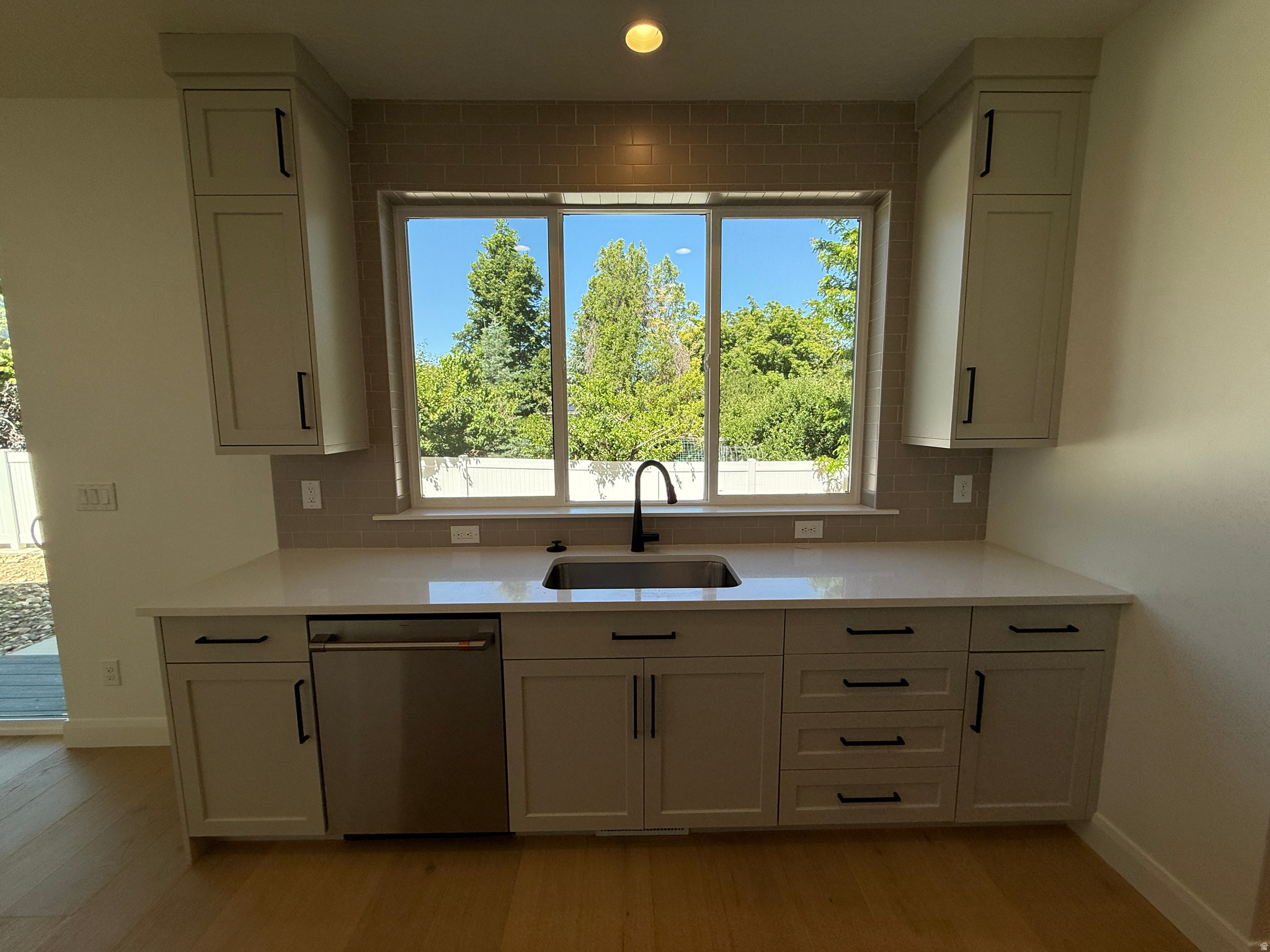 BELMONT WEST - Residential