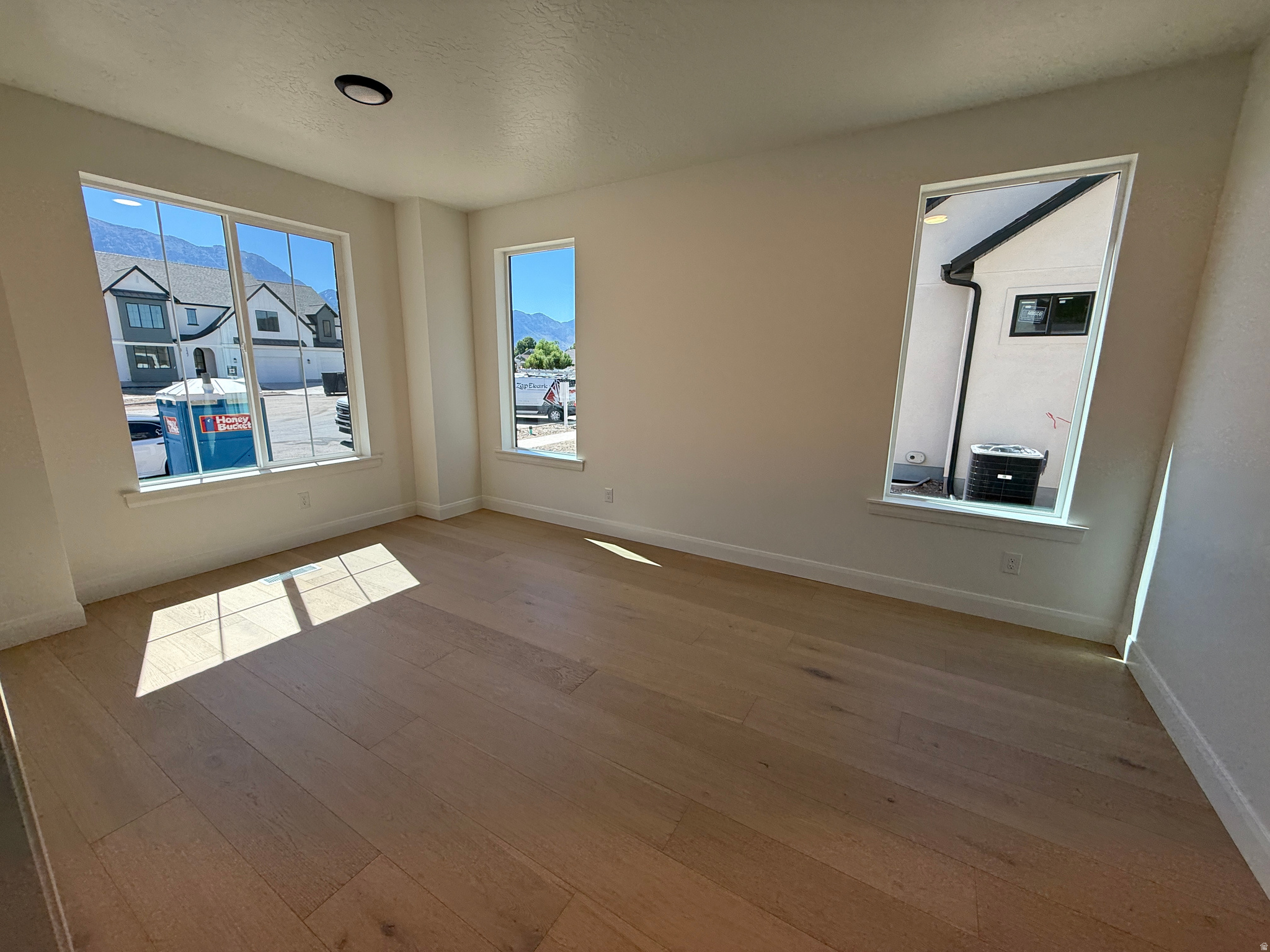 BELMONT WEST - Residential