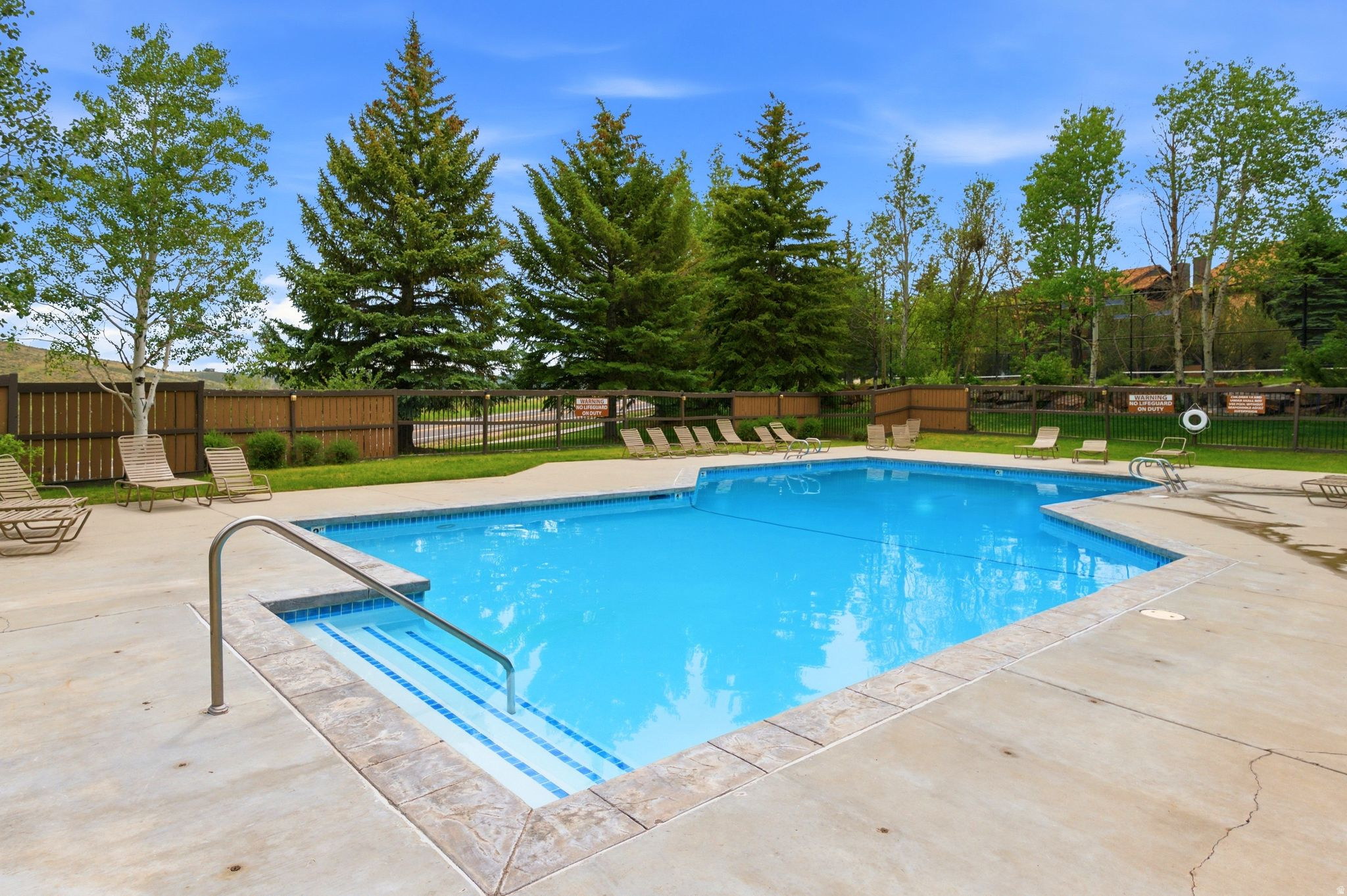 POWDERWOOD - Residential