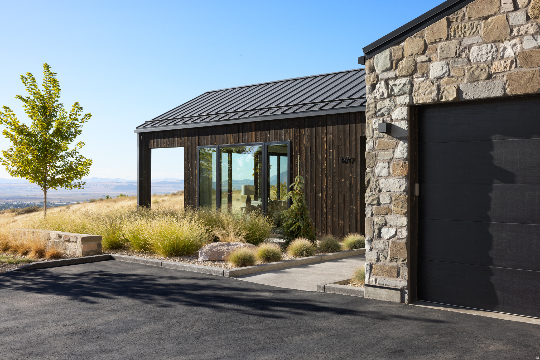 QUAIL CANYON - Residential