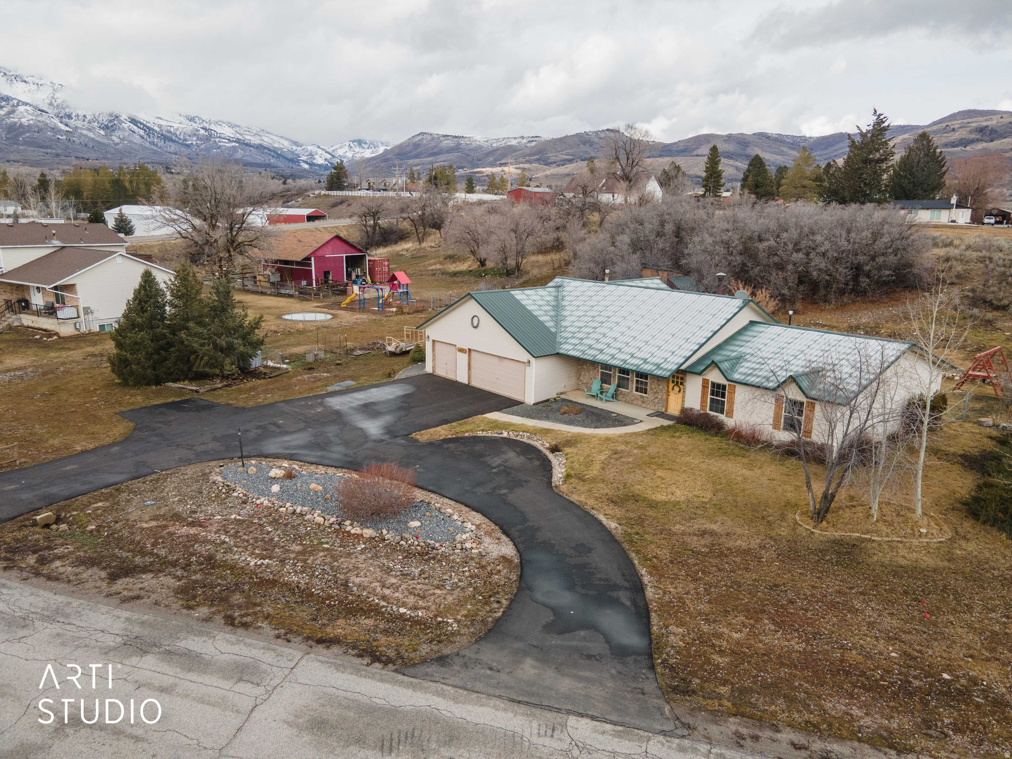 WILLOW CREEK - Residential