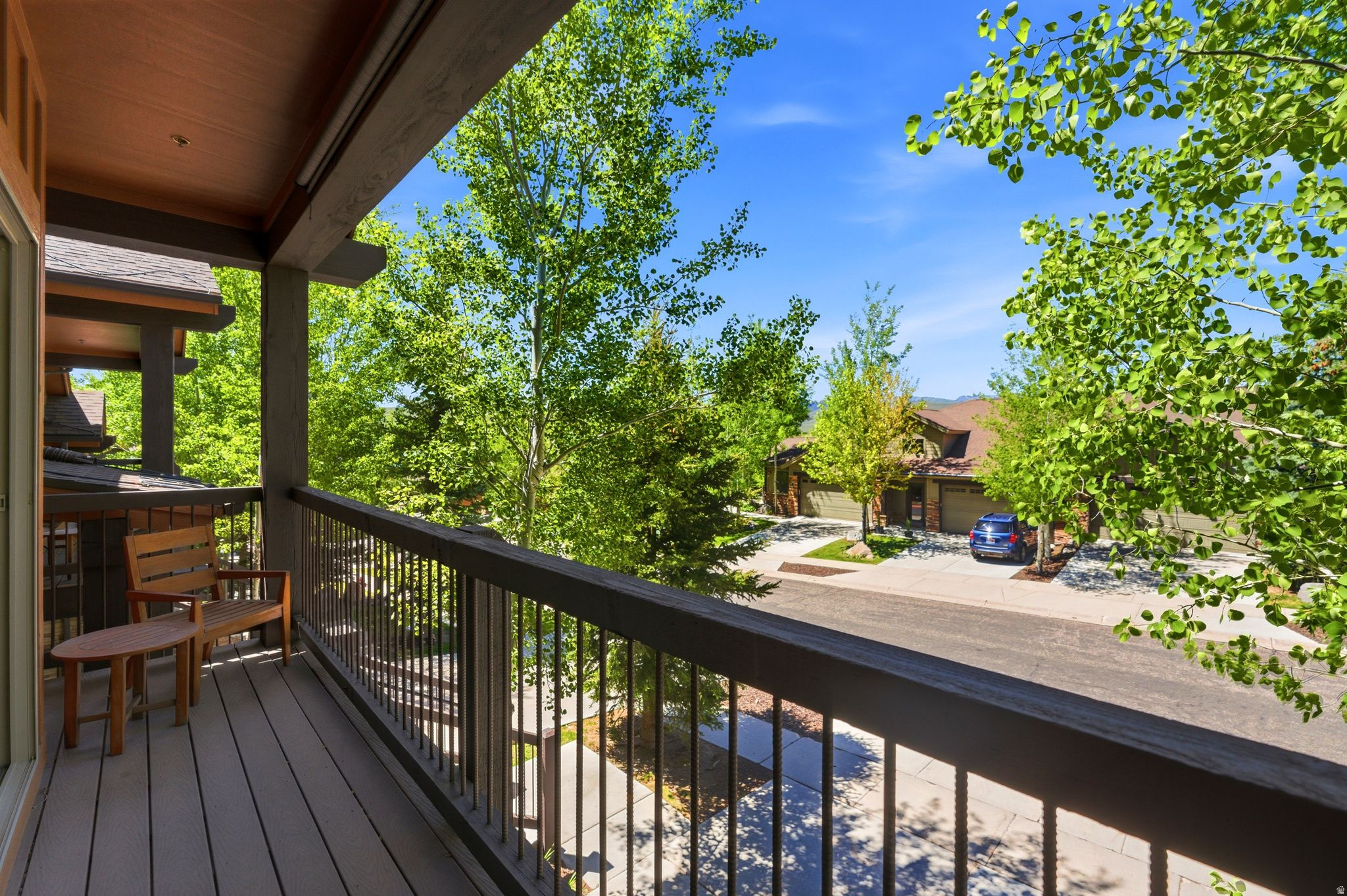 IROQUOIS - Residential