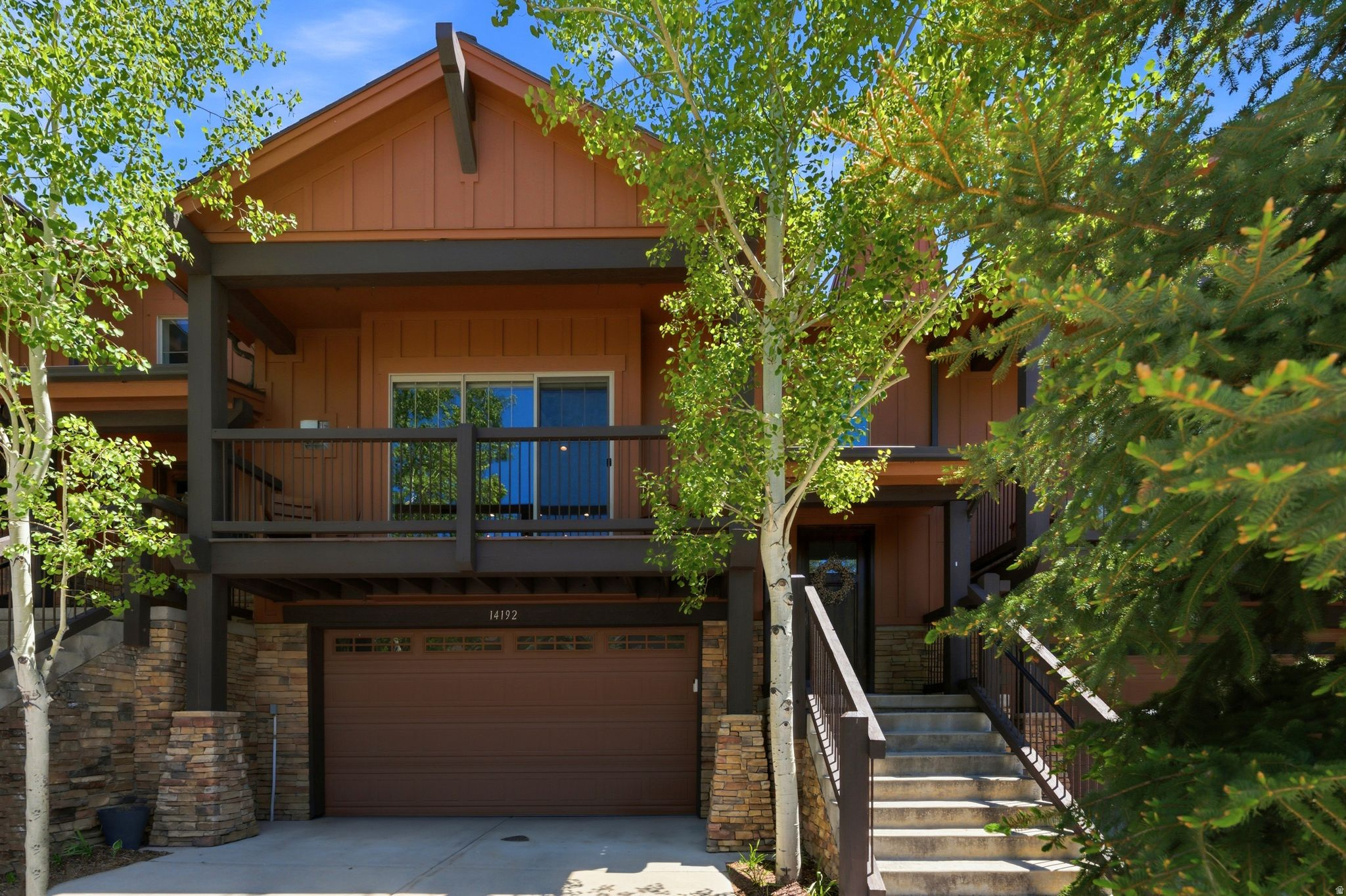 IROQUOIS - Residential
