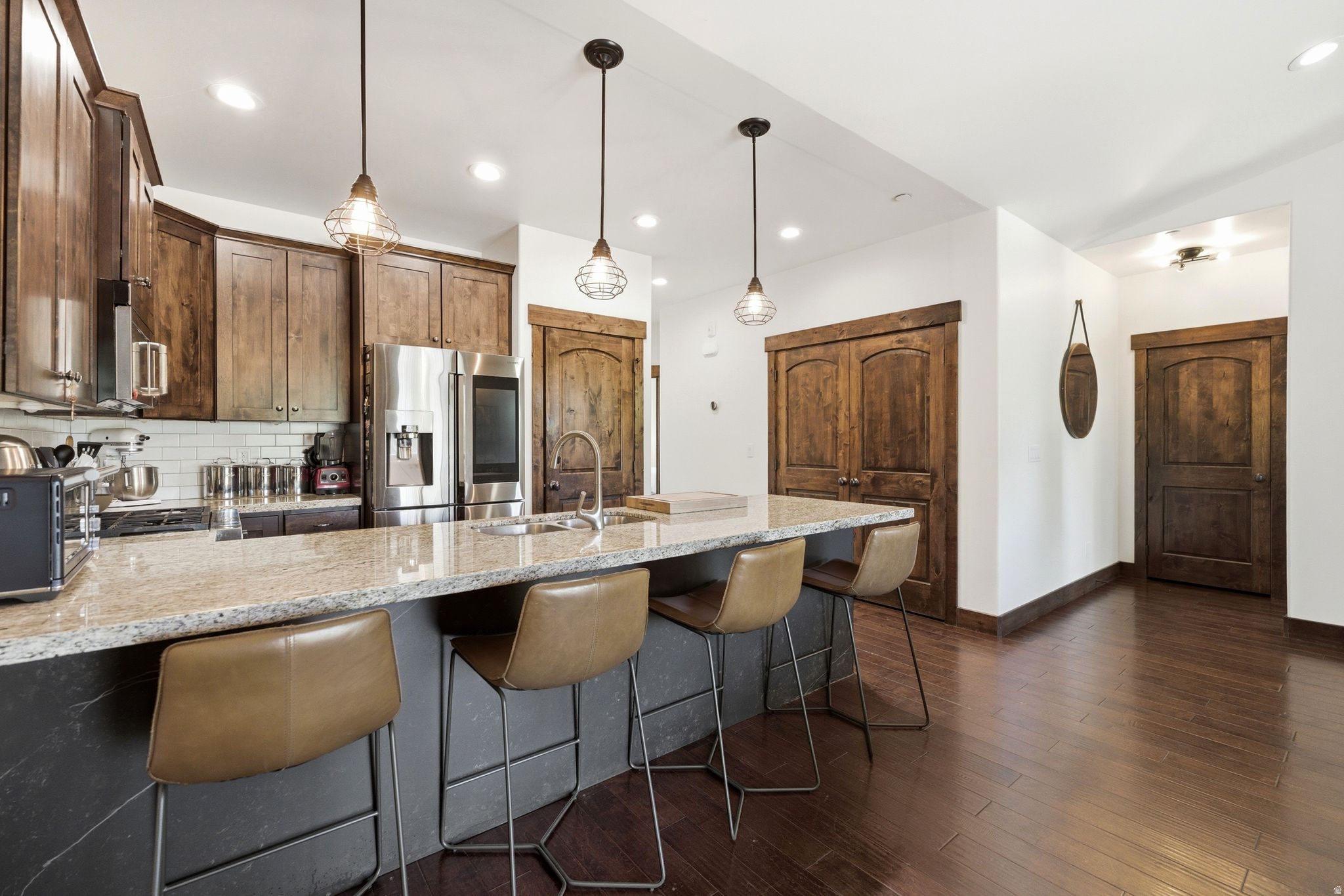 IROQUOIS - Residential