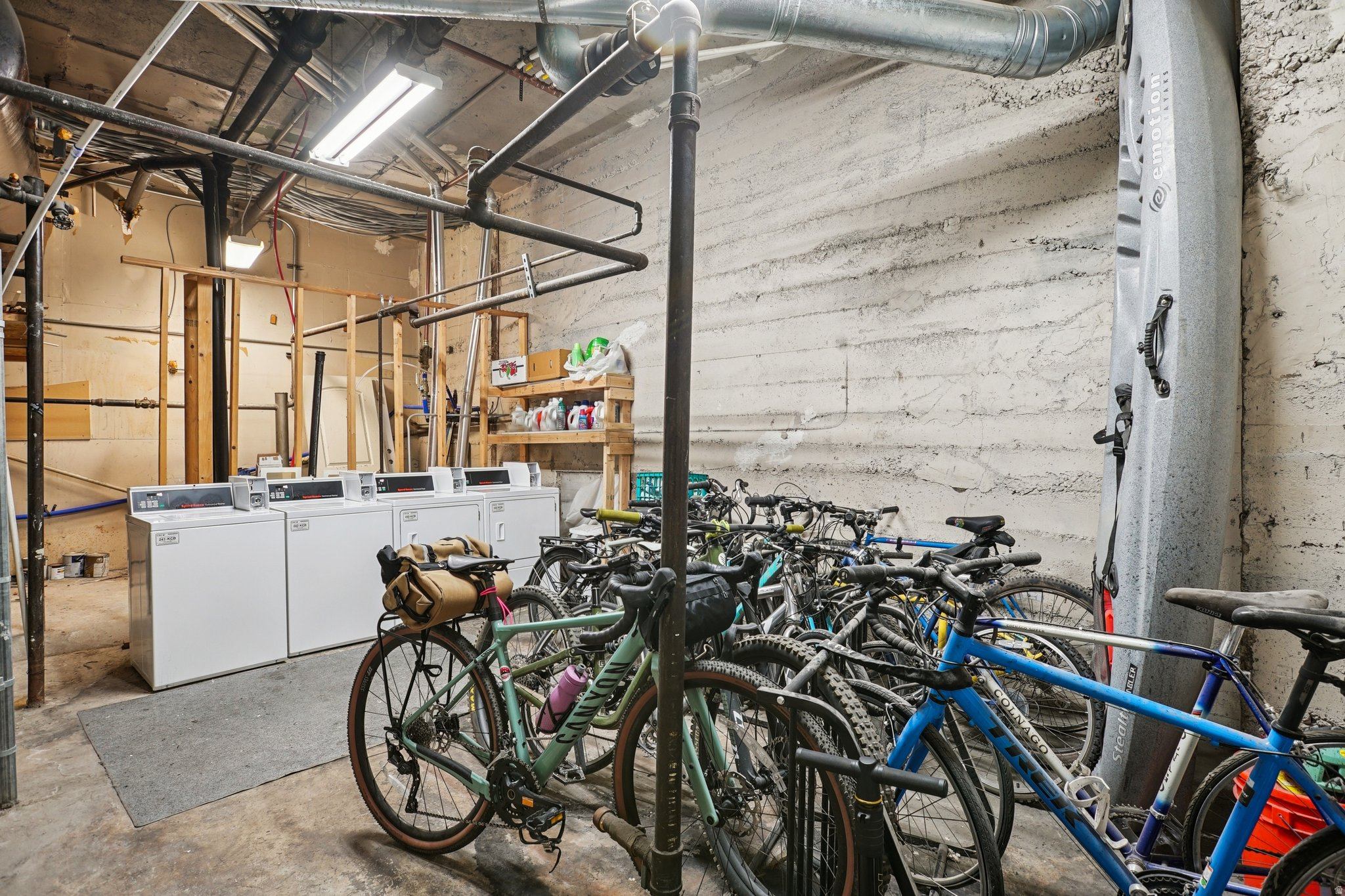ARMISTA CONDO - Residential