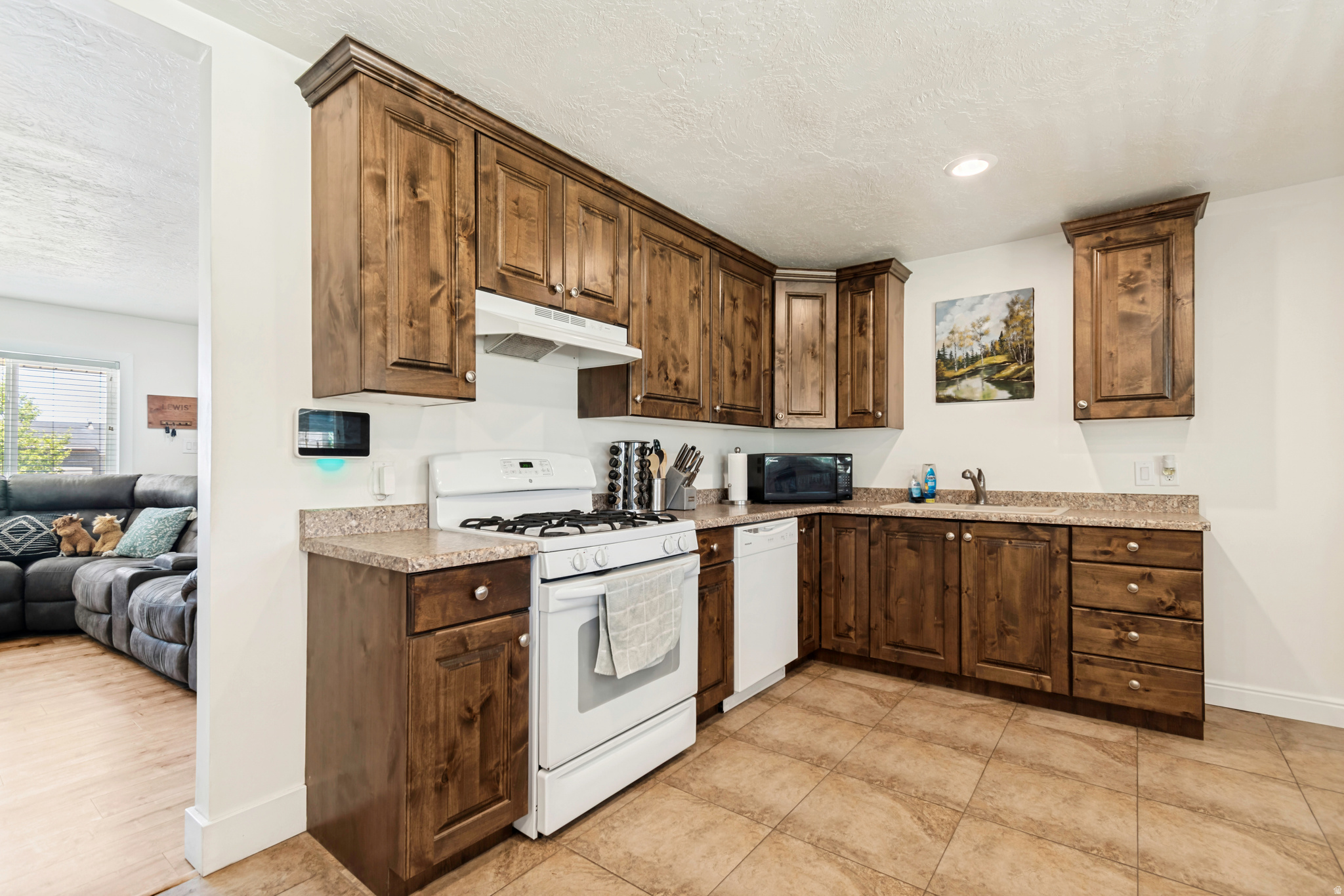 HOFFMAN HEIGHTS - Residential
