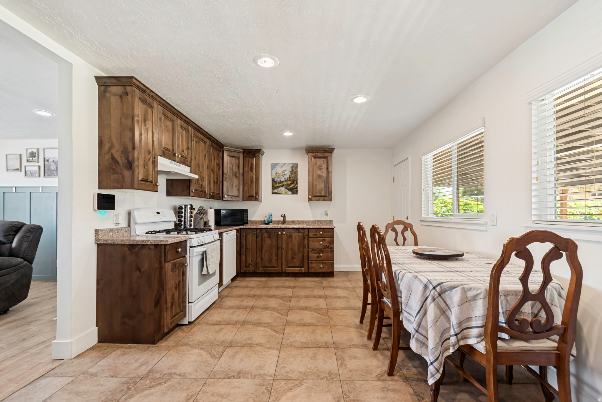HOFFMAN HEIGHTS - Residential
