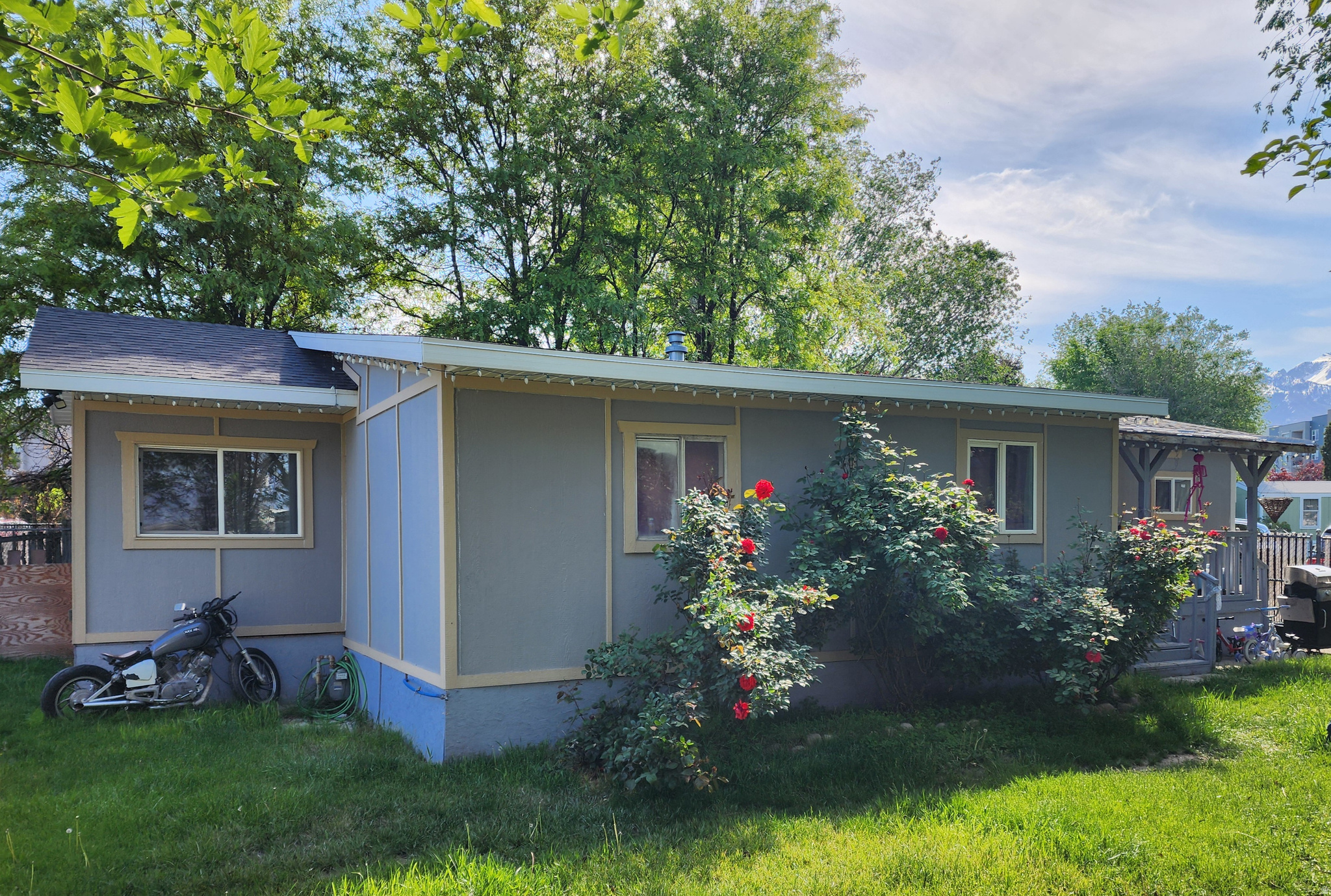 Larger than average single wide, with a larger than average lot space! This home is a must see! This home has the space of a double wide! Has all the upgrades! Check out those bathrooms! This secluded community offers peace and quiet. Schedule your tour today! We have many financing options for this type of property! Call today! Sq. Ft. provided as a courtesy measurement only. Buyer/Buyer Broker to verify all information.