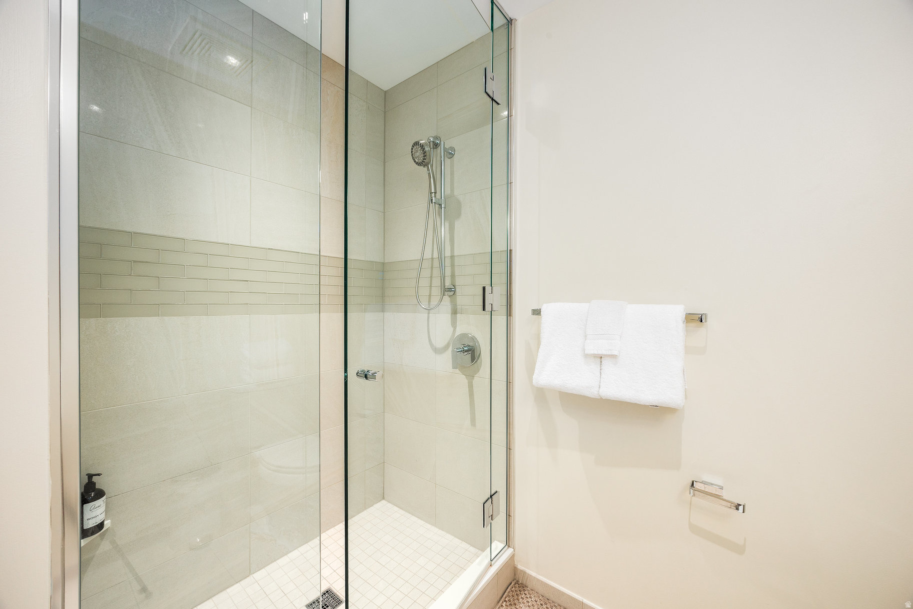 LIFT CONDOS - Residential